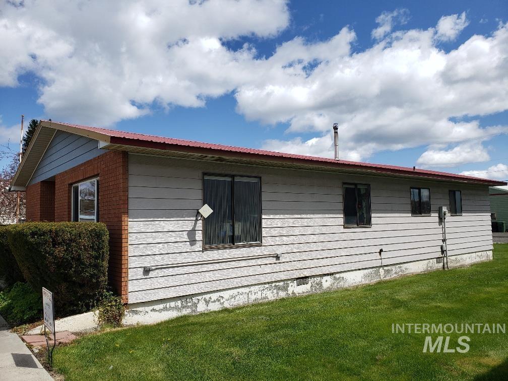 main property photo 8