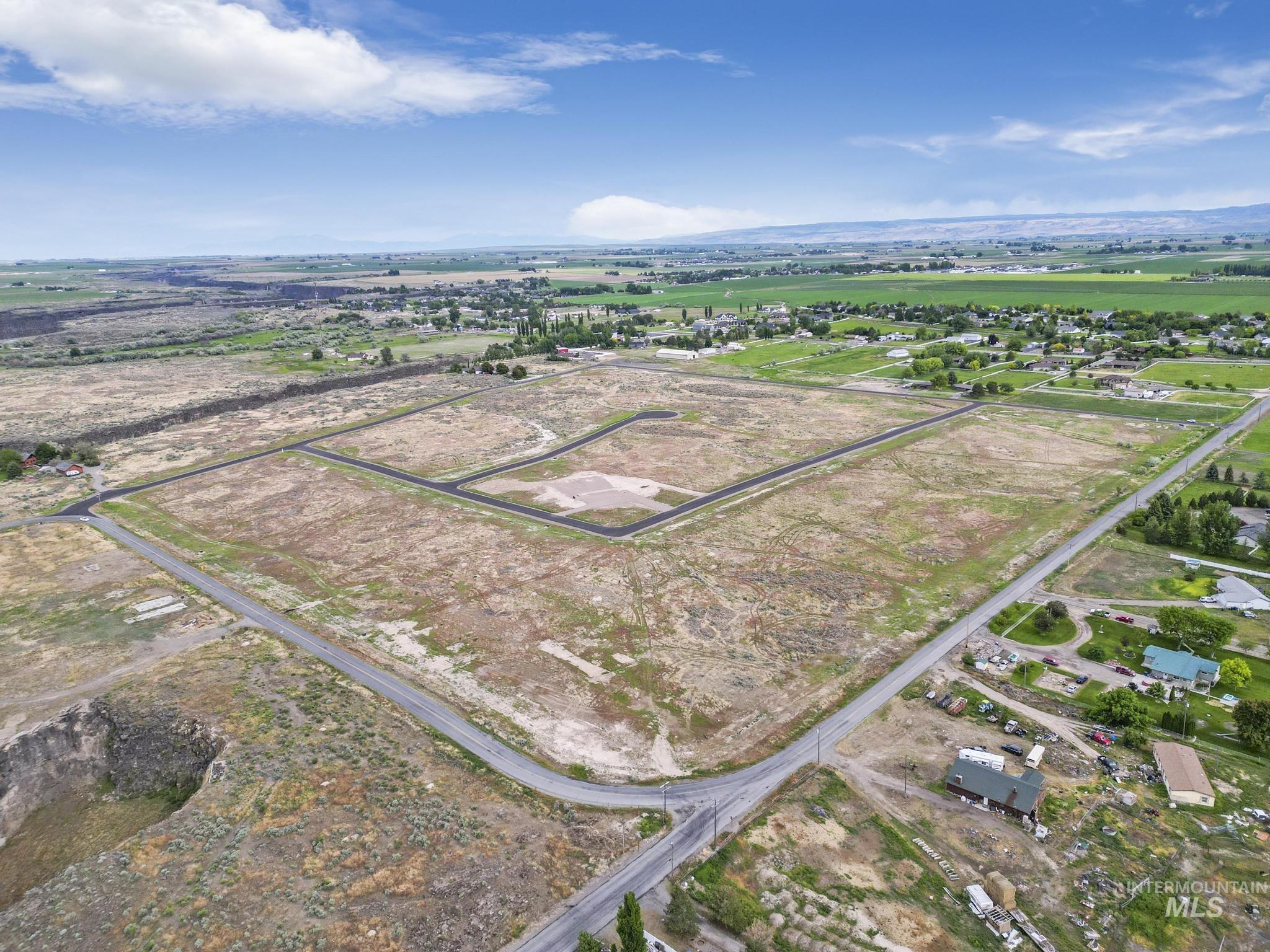 main property photo 10