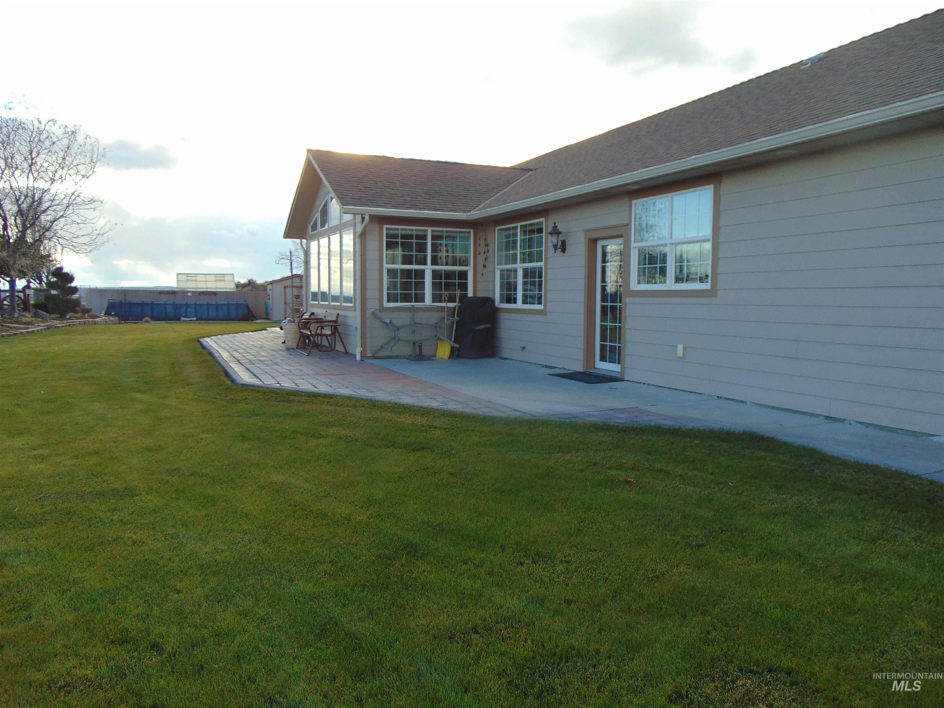 main property photo 14