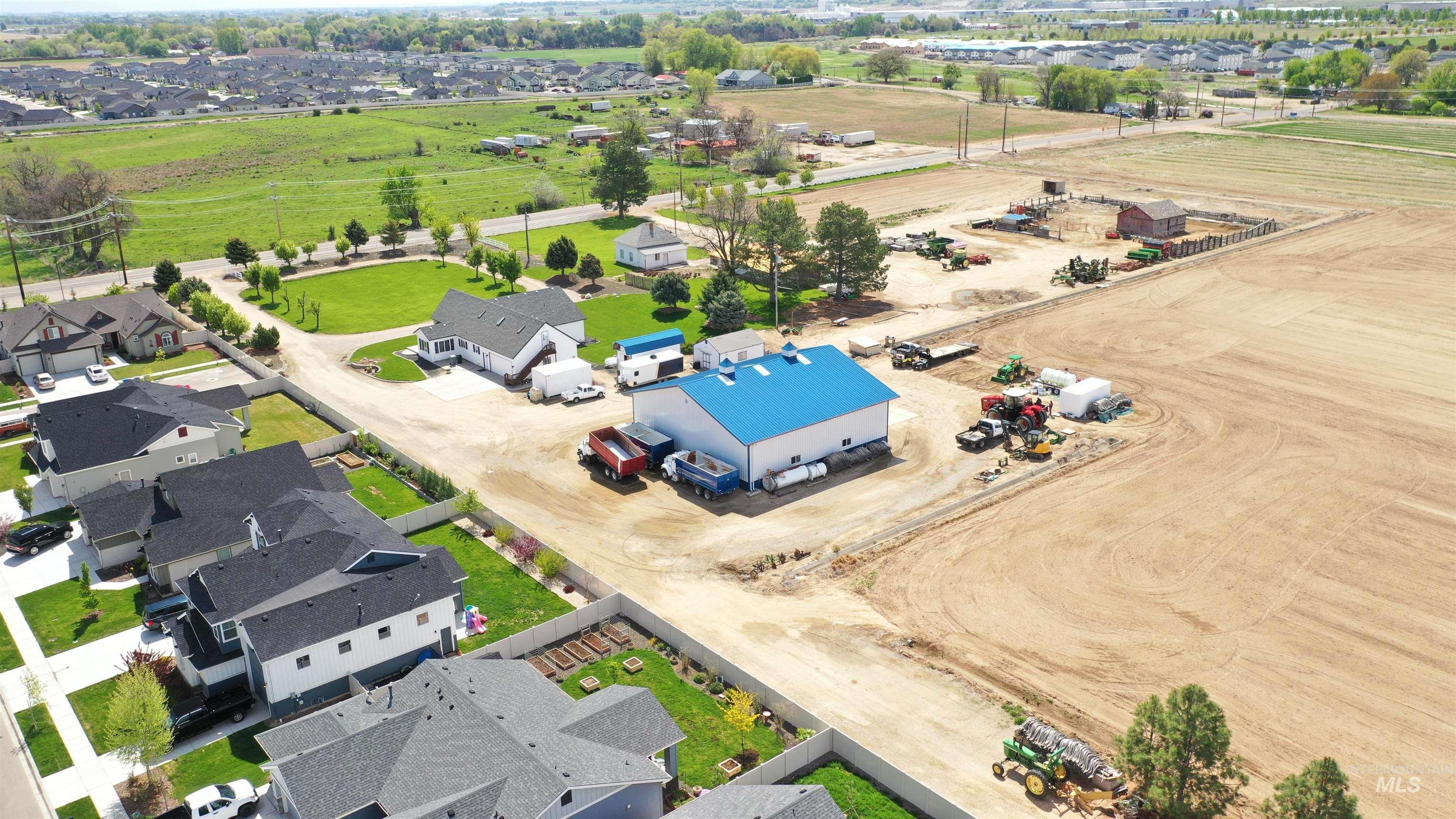 main property photo 13