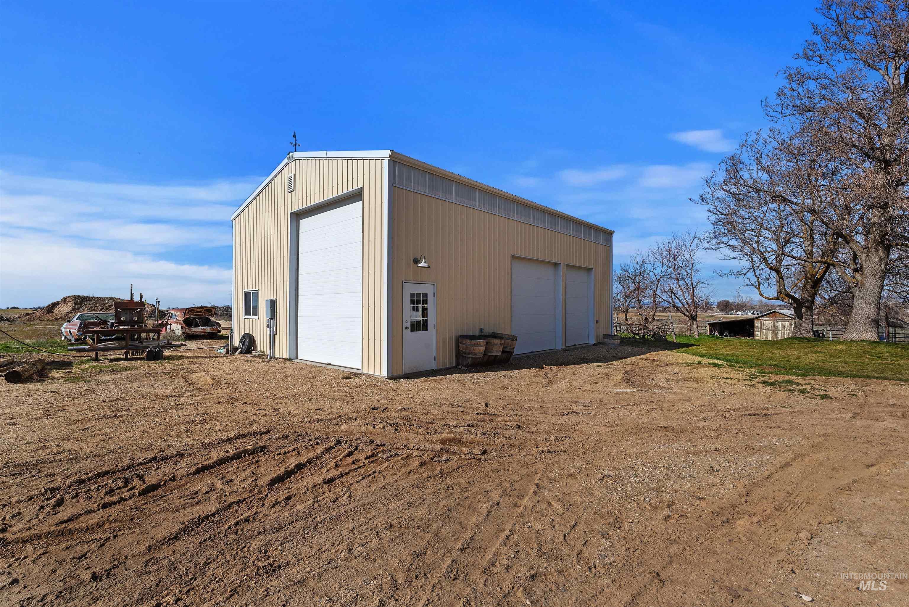 main property photo 29