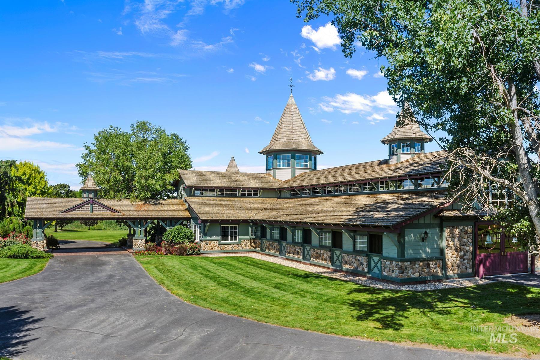 main property photo 17