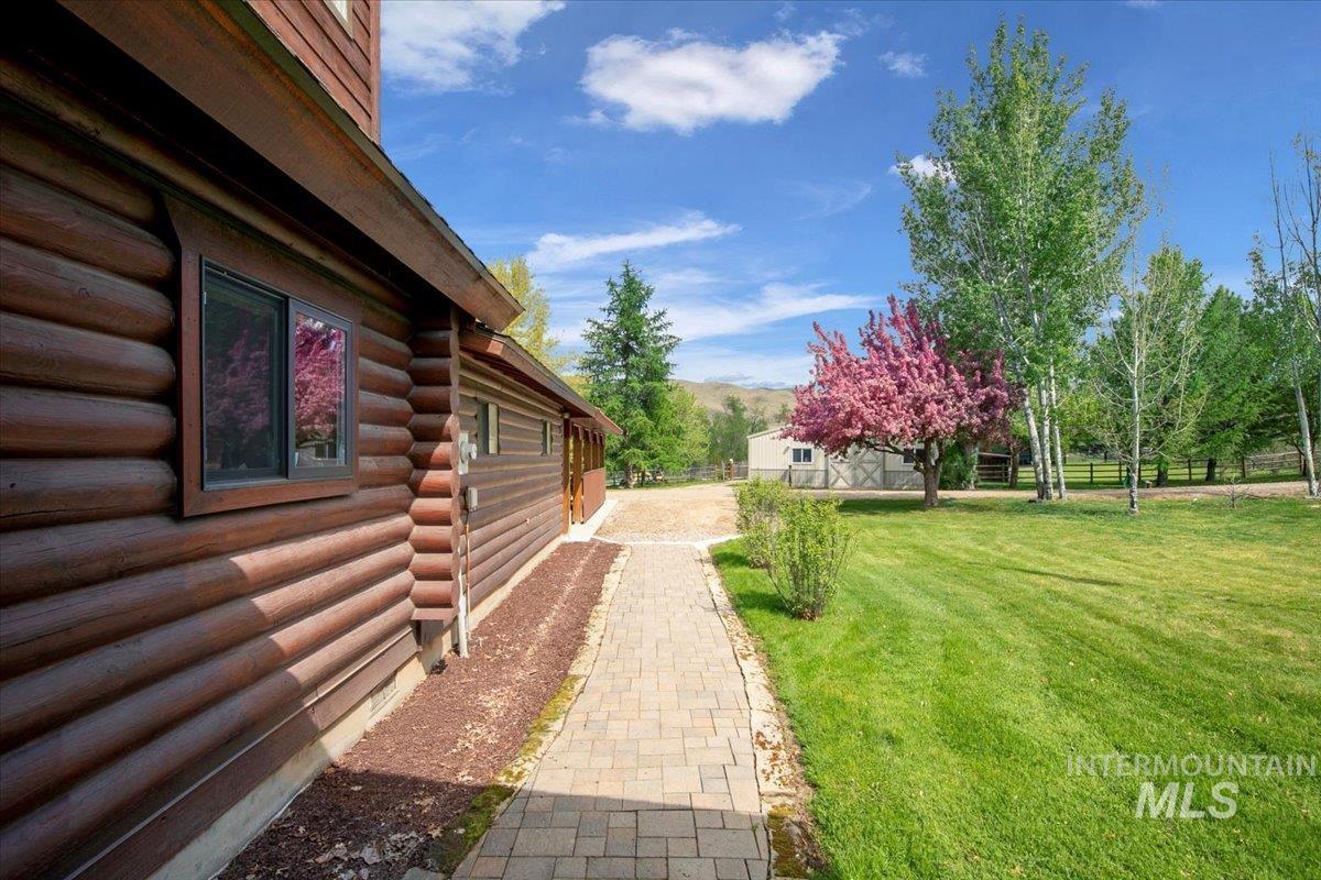 main property photo 14