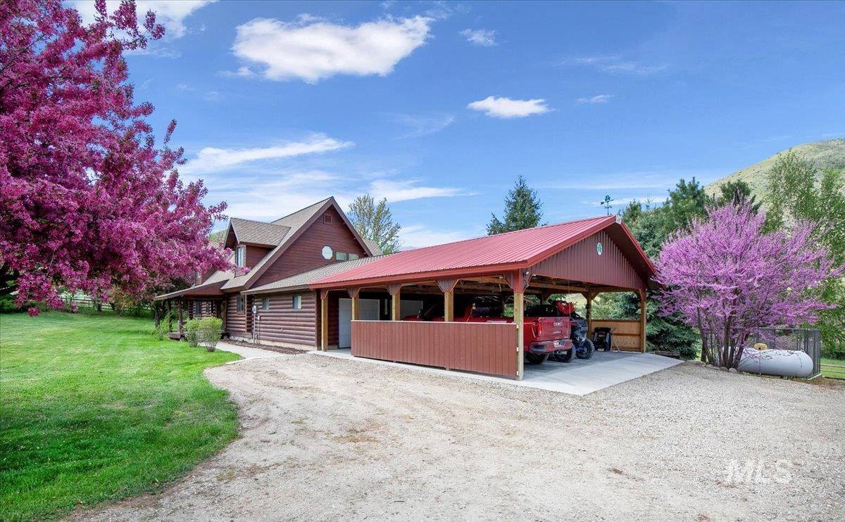 main property photo 15