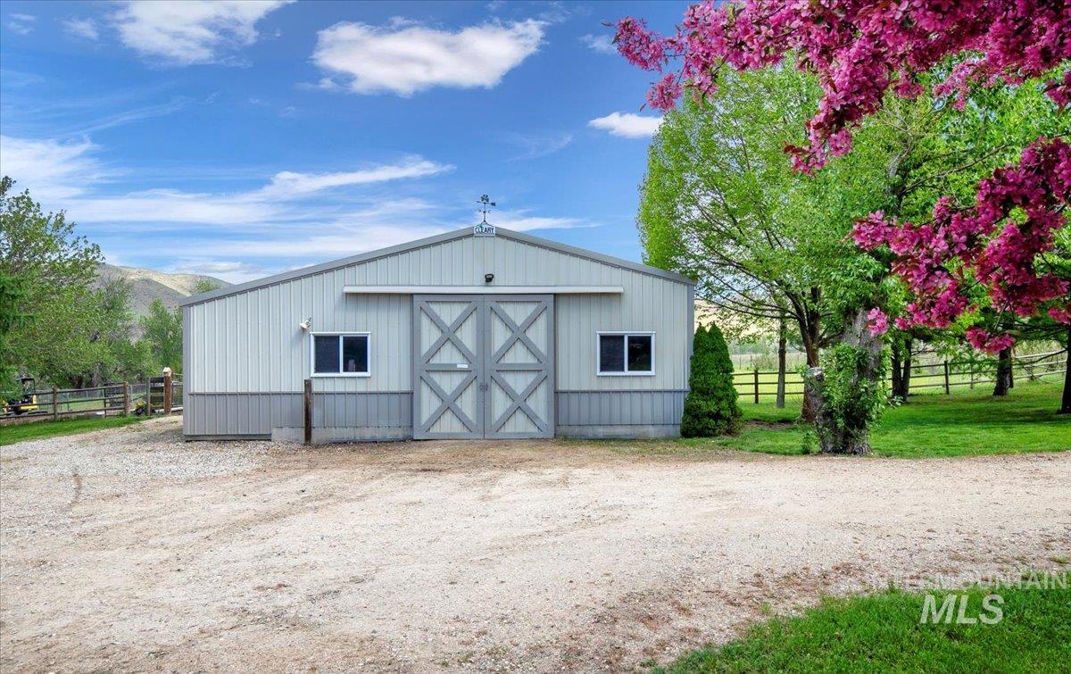 main property photo 19