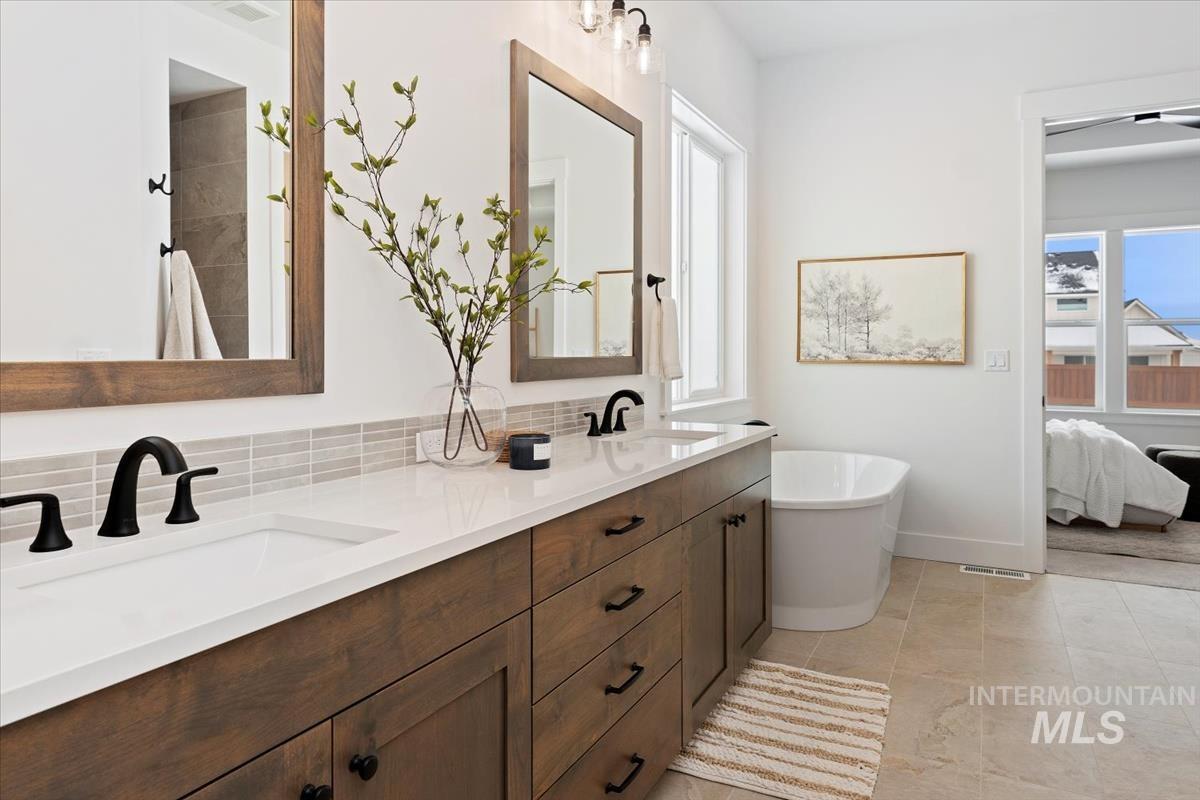 property viewer photo 16