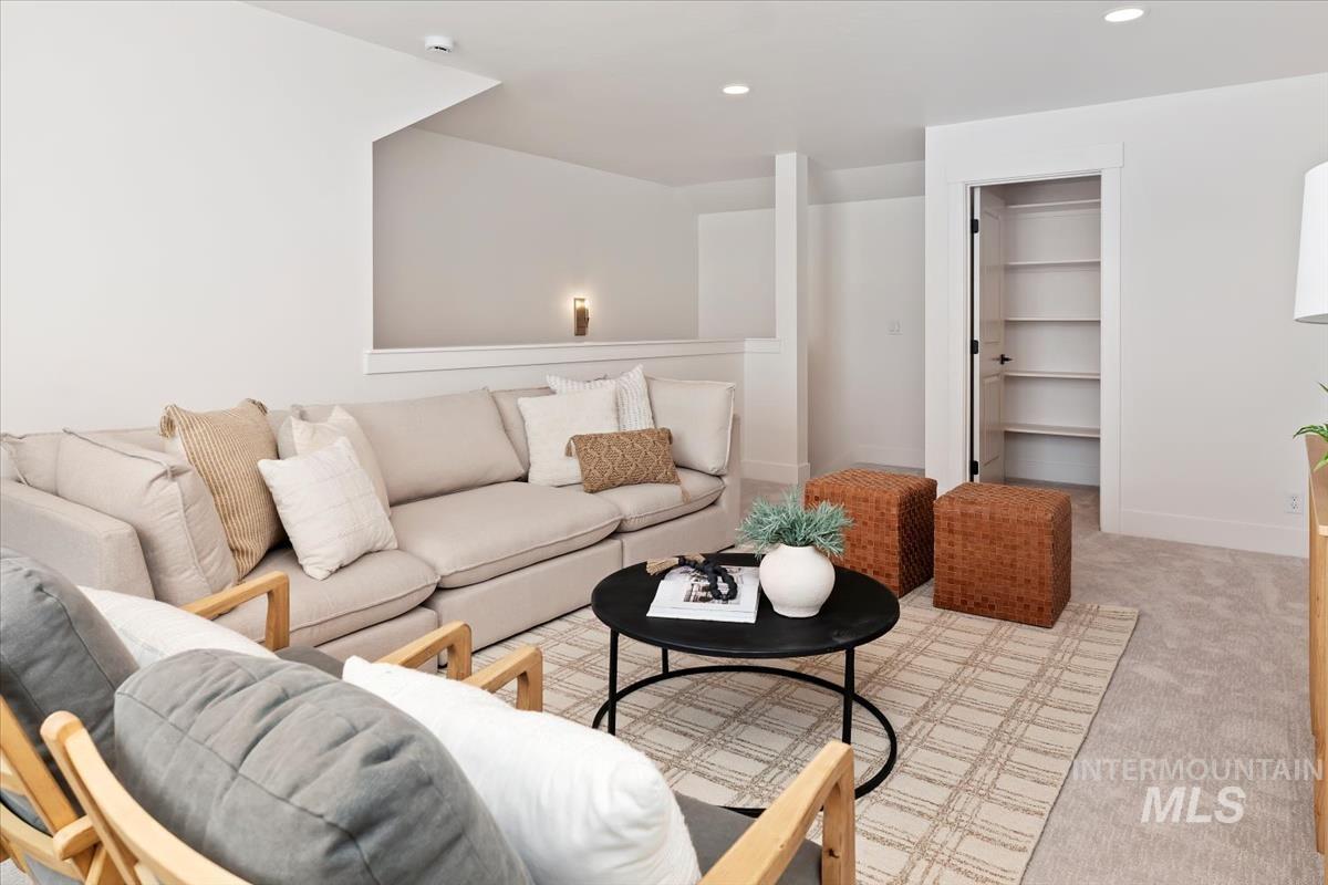 property viewer photo 20