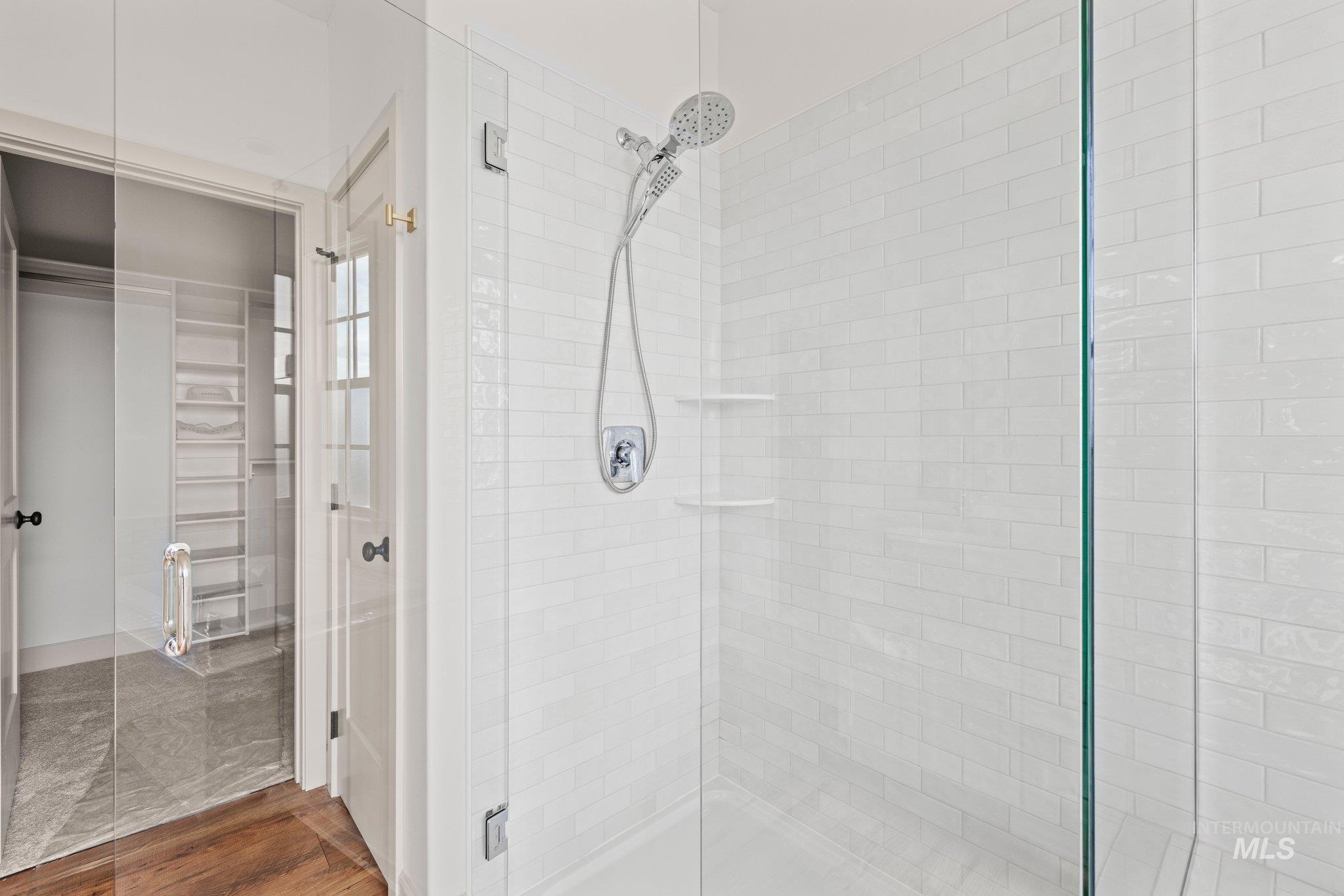 property viewer photo 12