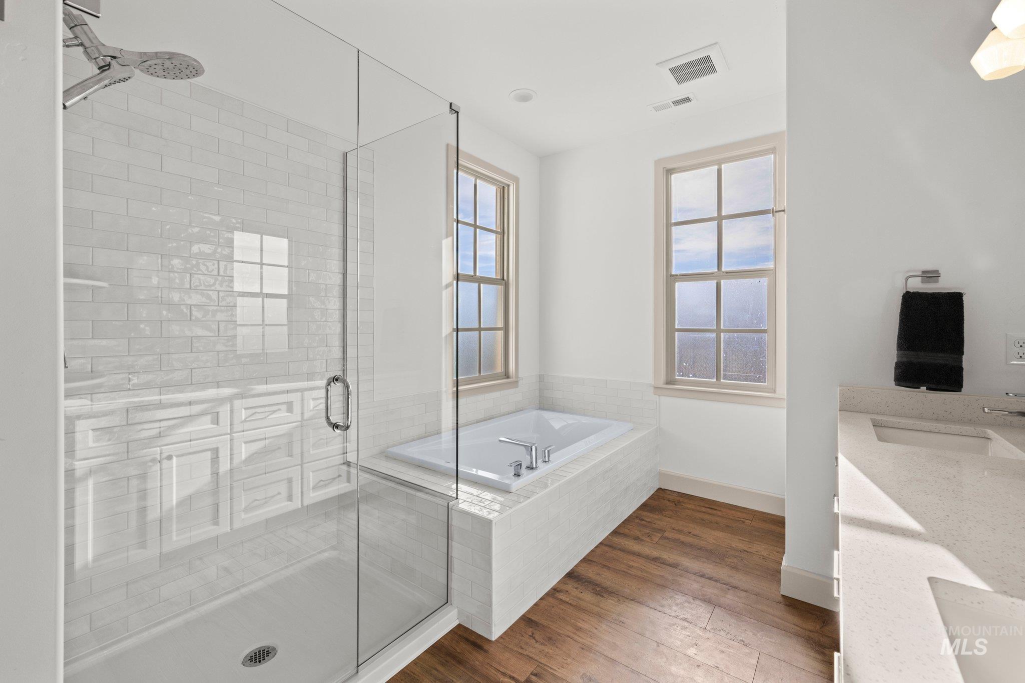 property viewer photo 13