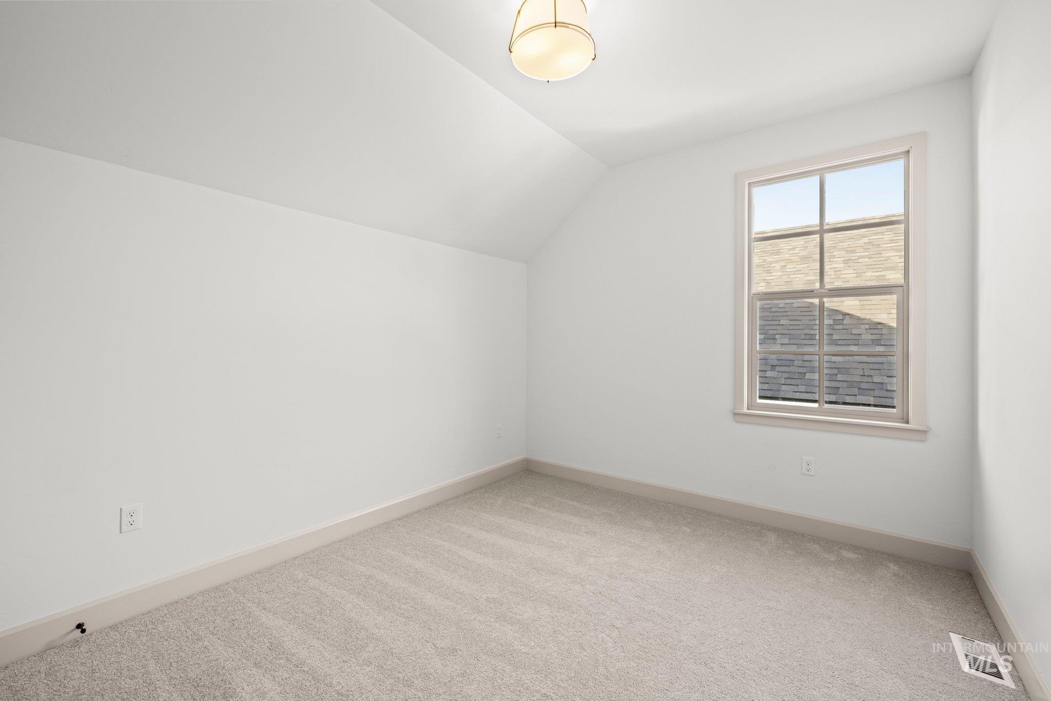 property viewer photo 17