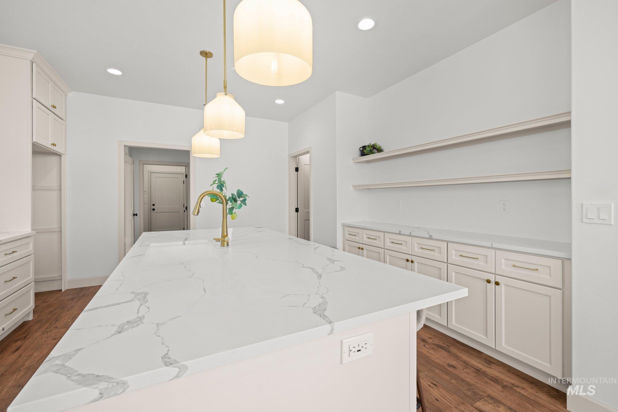 property viewer photo 7