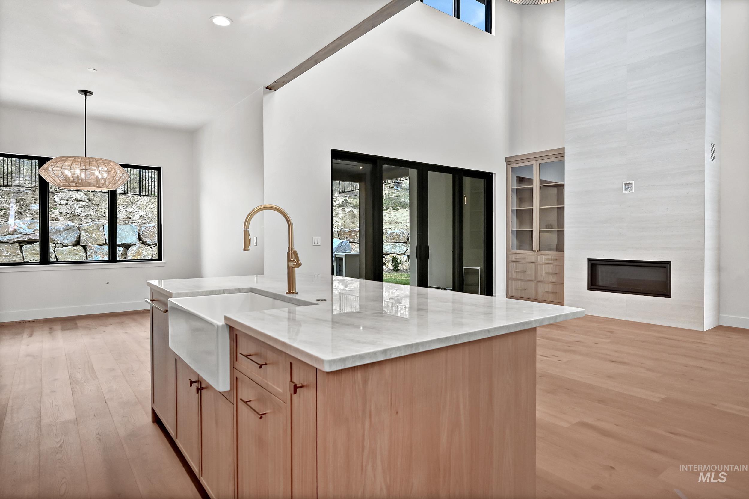 property viewer photo 10