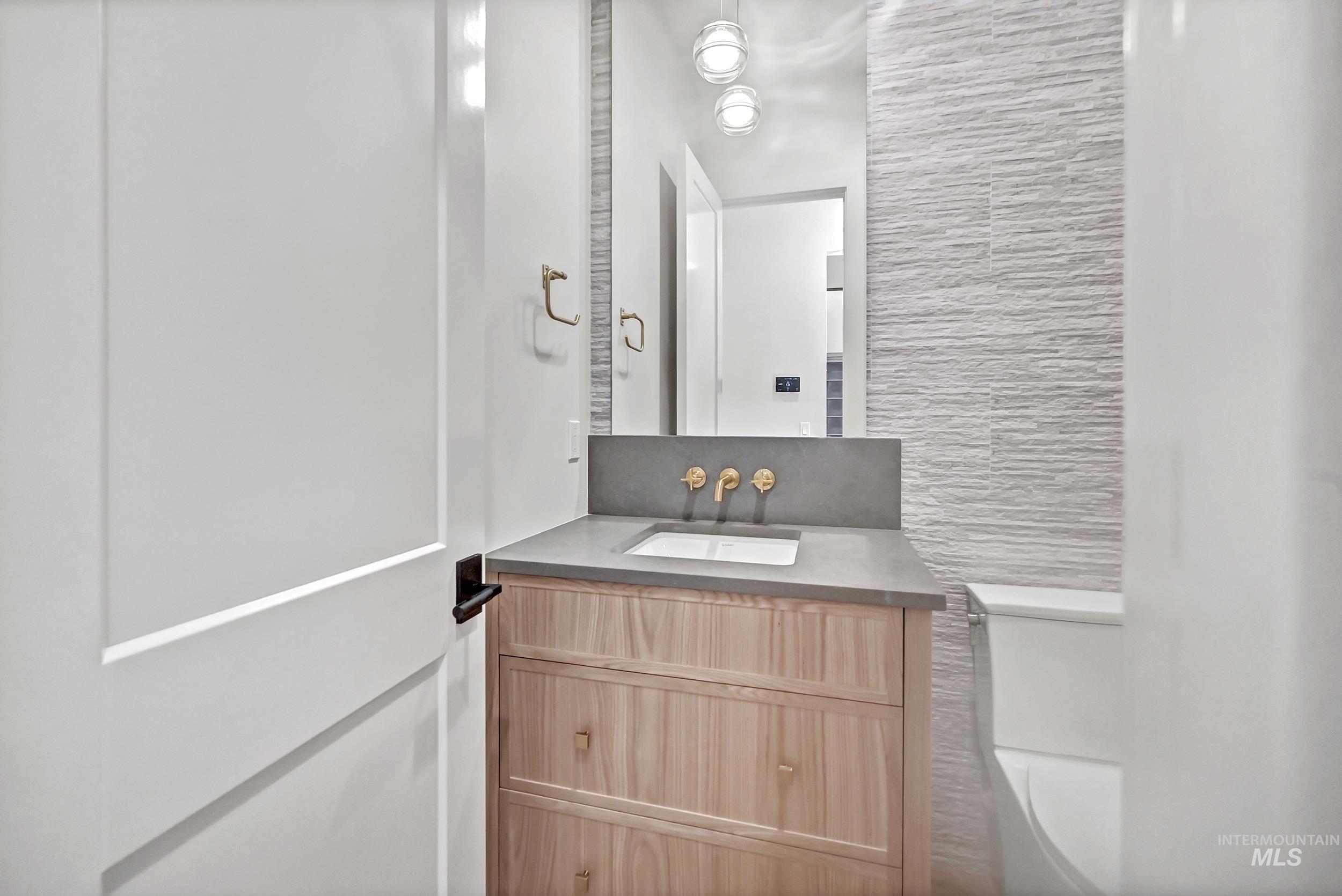 property viewer photo 14