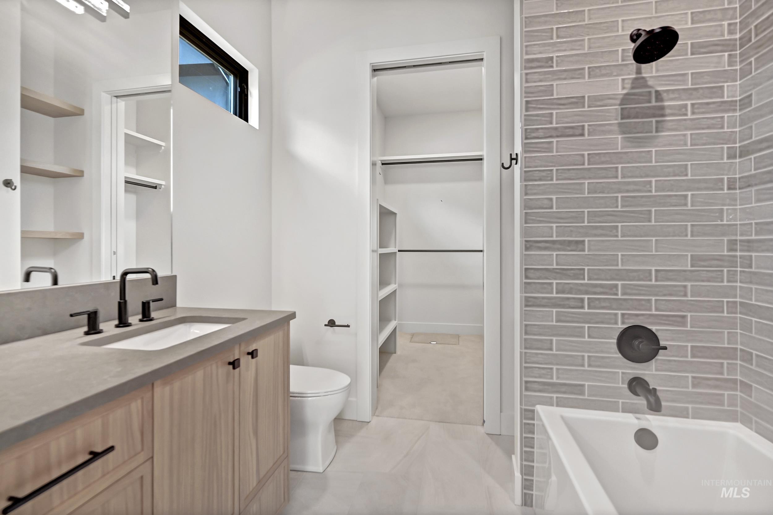 property viewer photo 25