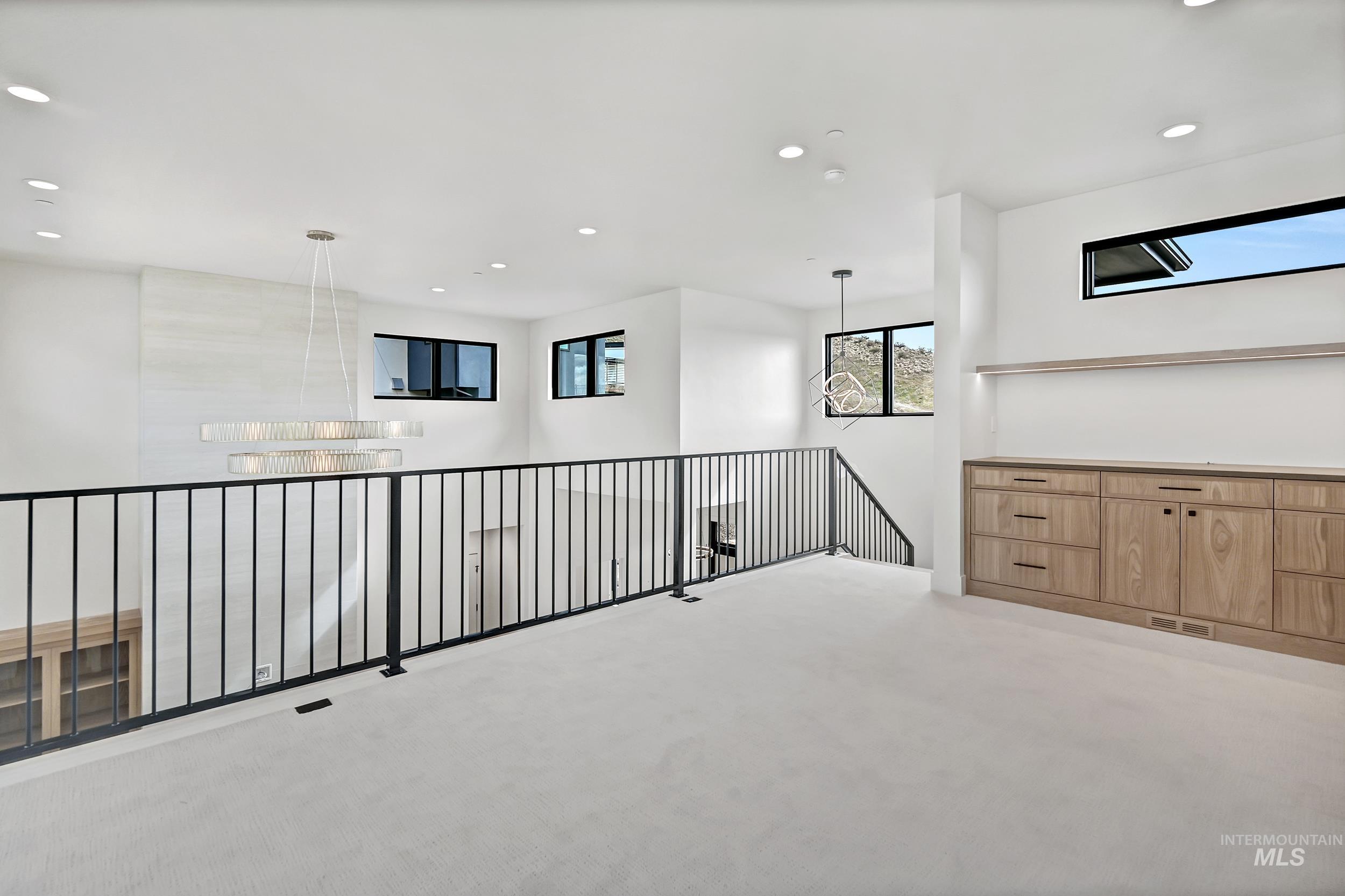 property viewer photo 27