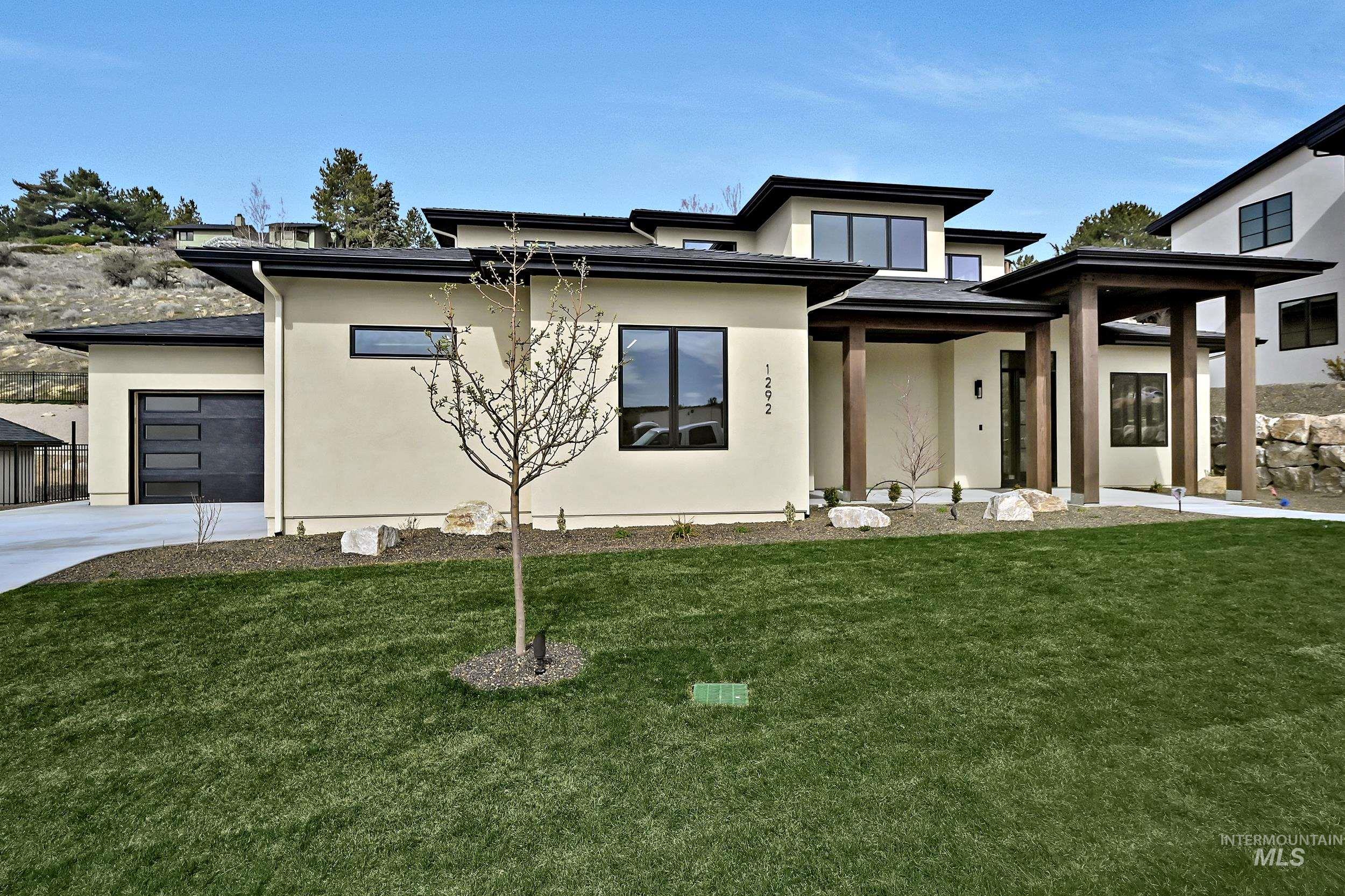 property viewer photo 3