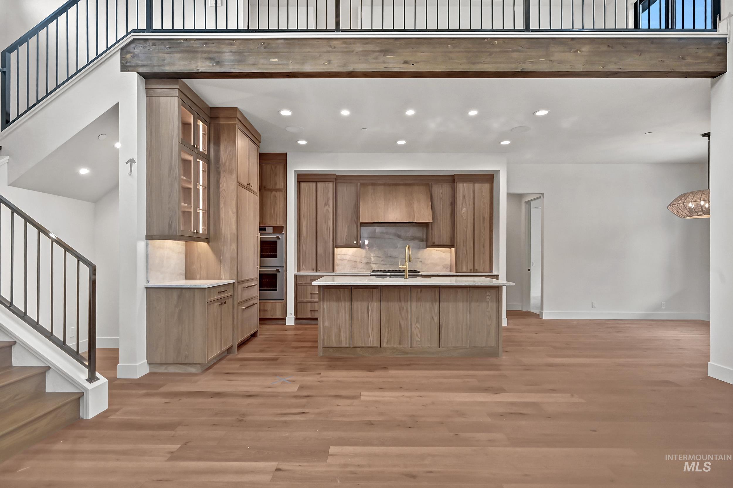 property viewer photo 6