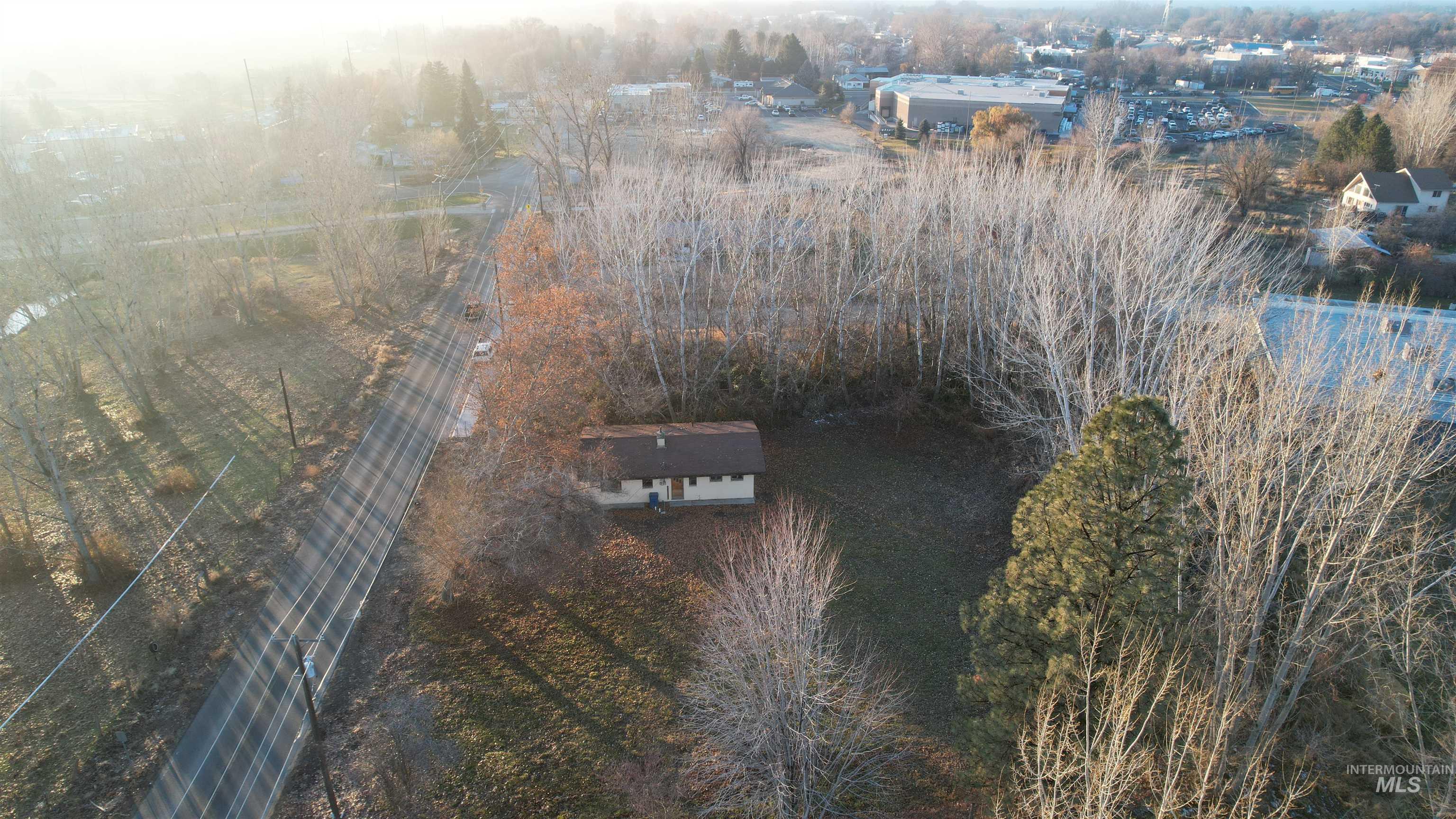main property photo 9