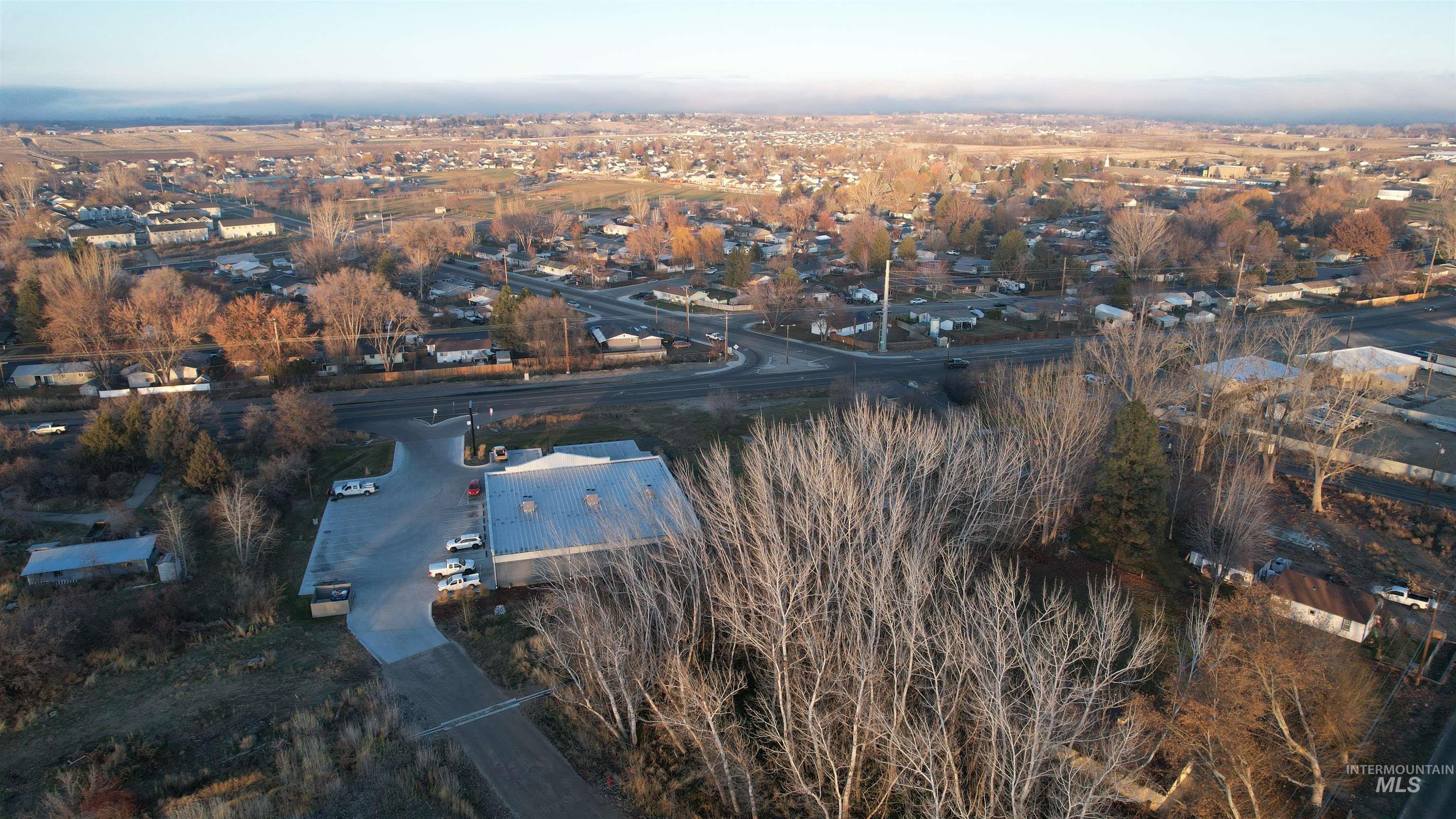 main property photo 13