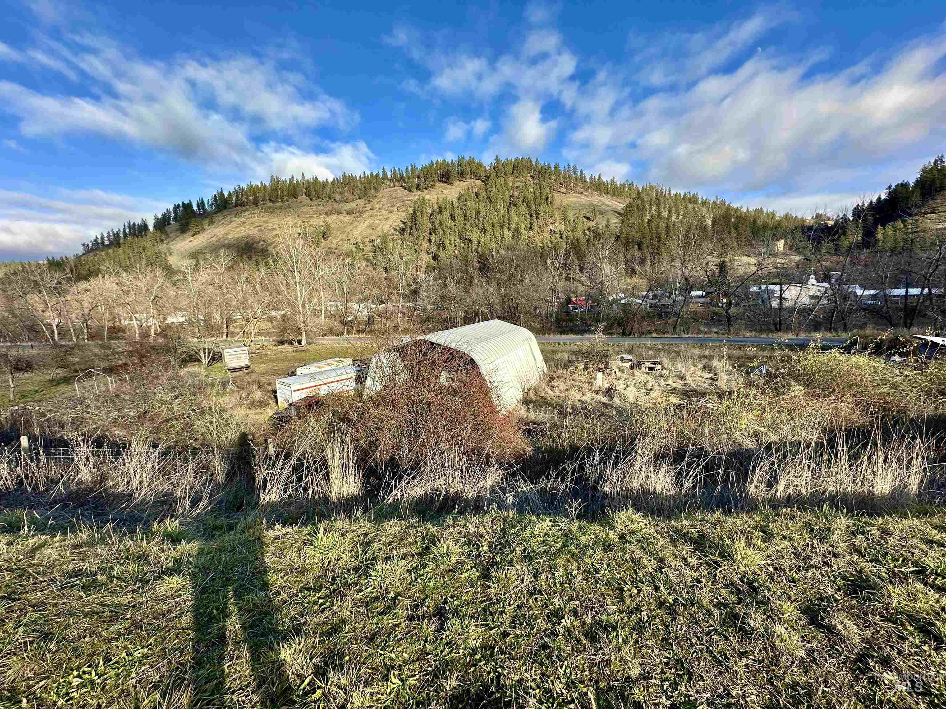 main property photo 13