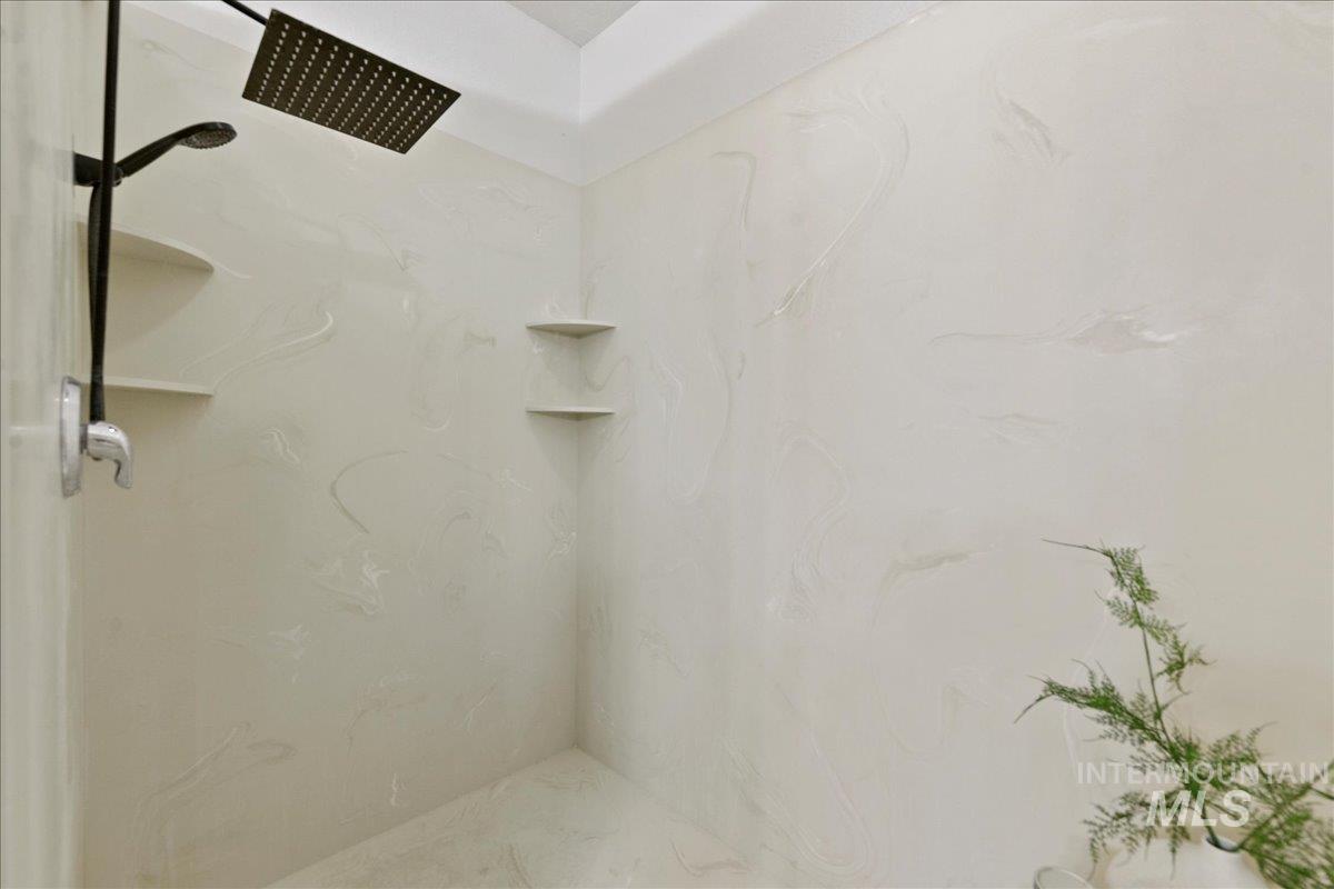 property viewer photo 32