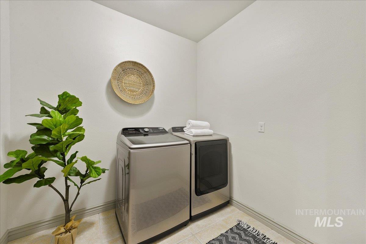 property viewer photo 37