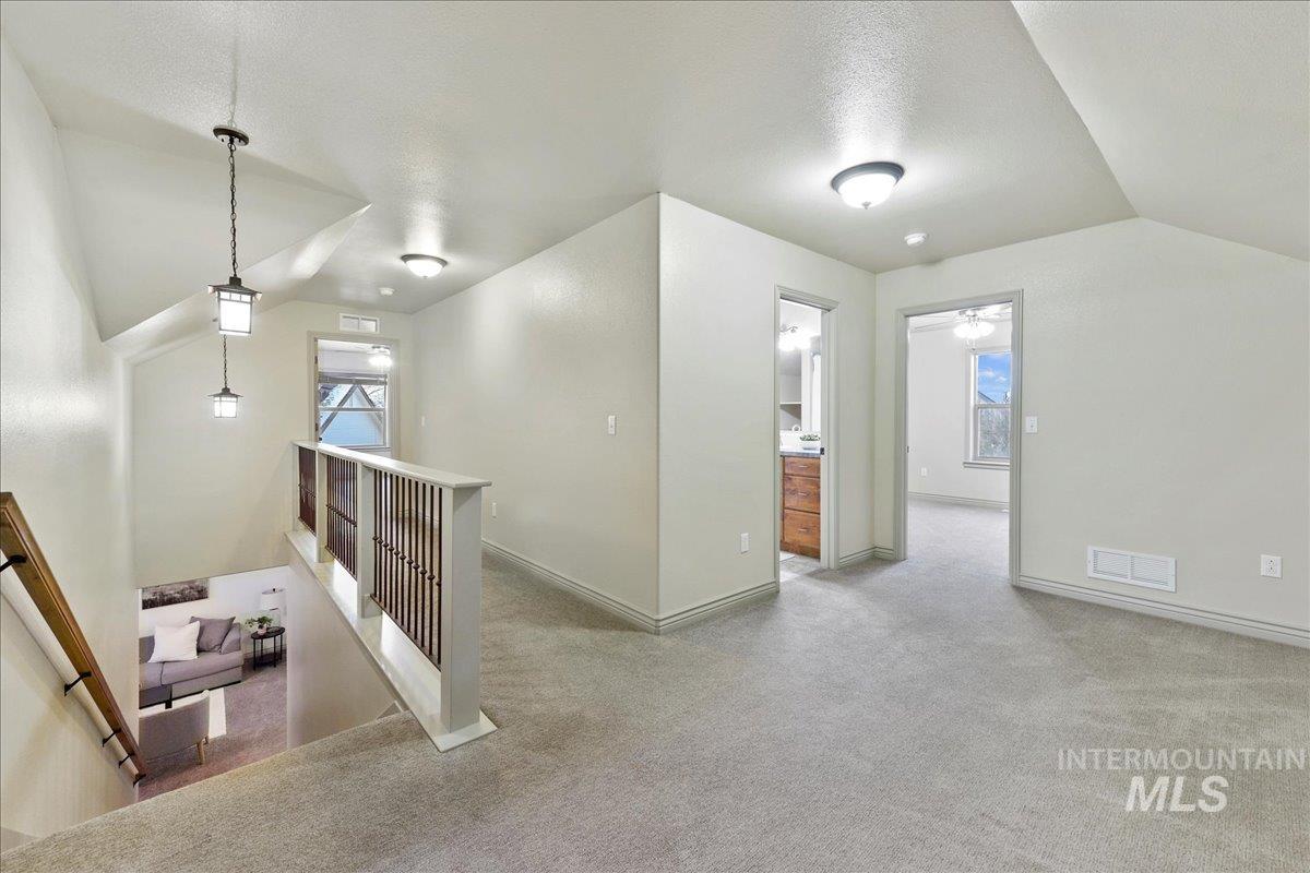 property viewer photo 40