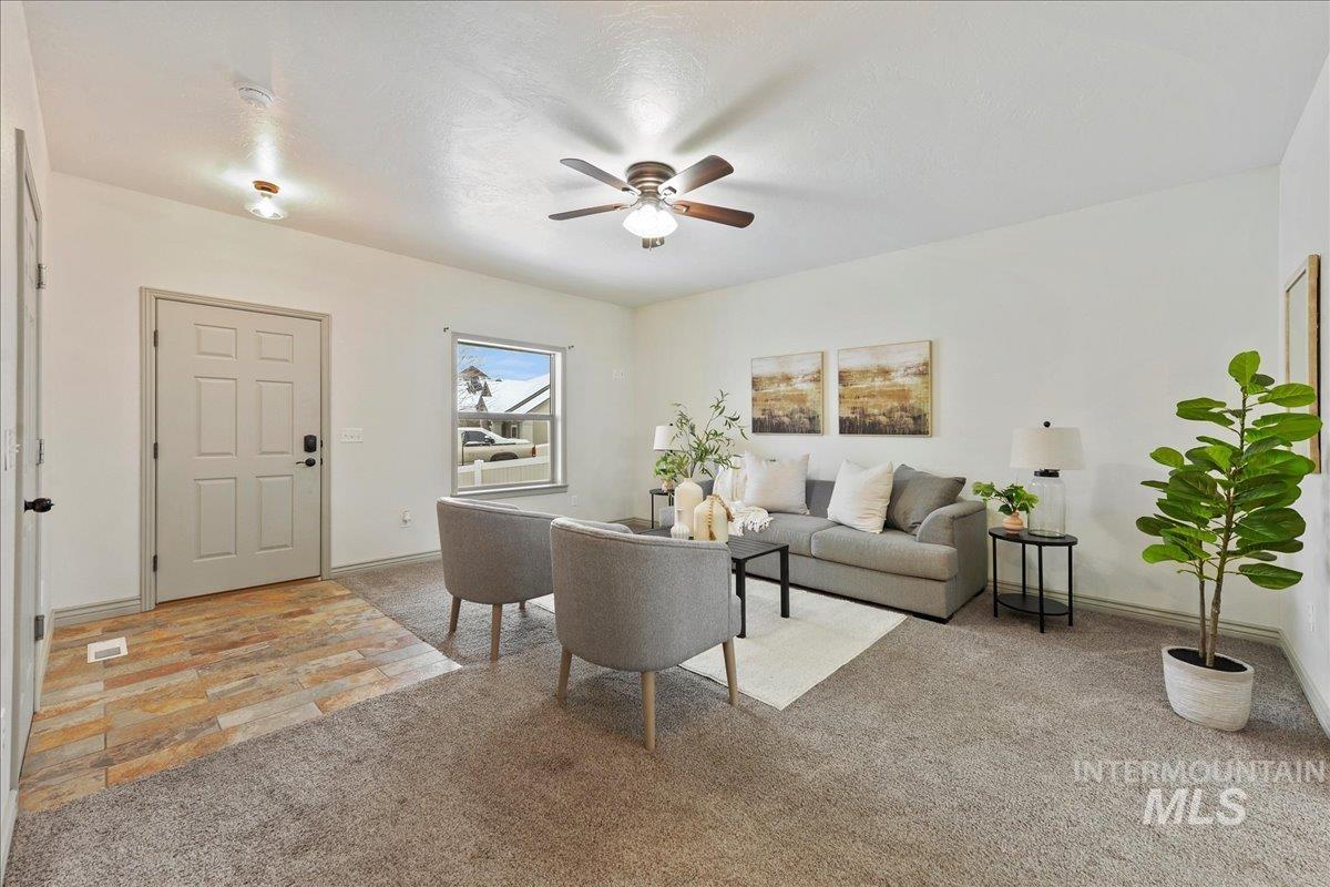 property viewer photo 5