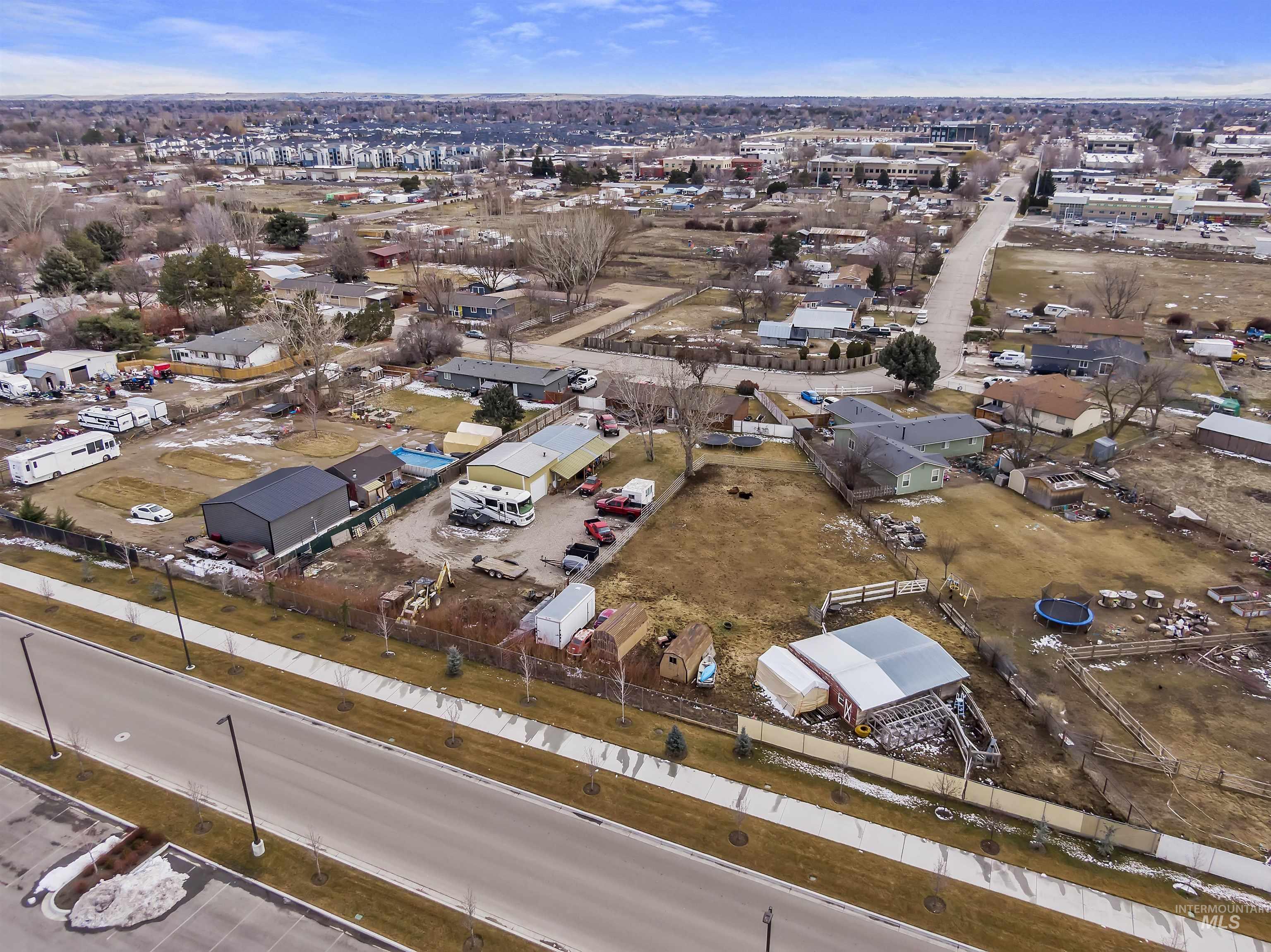 main property photo 15