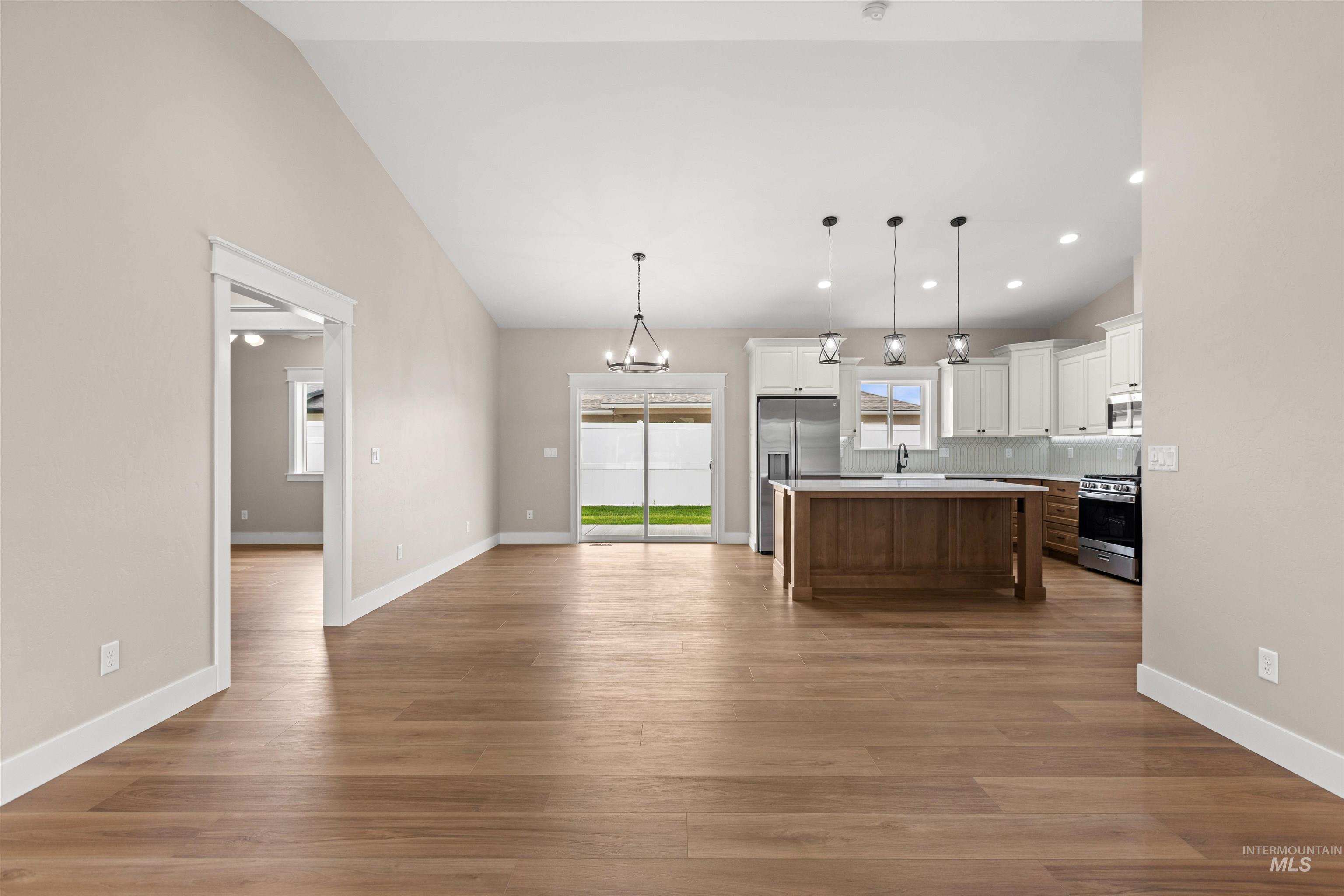 property viewer photo 20