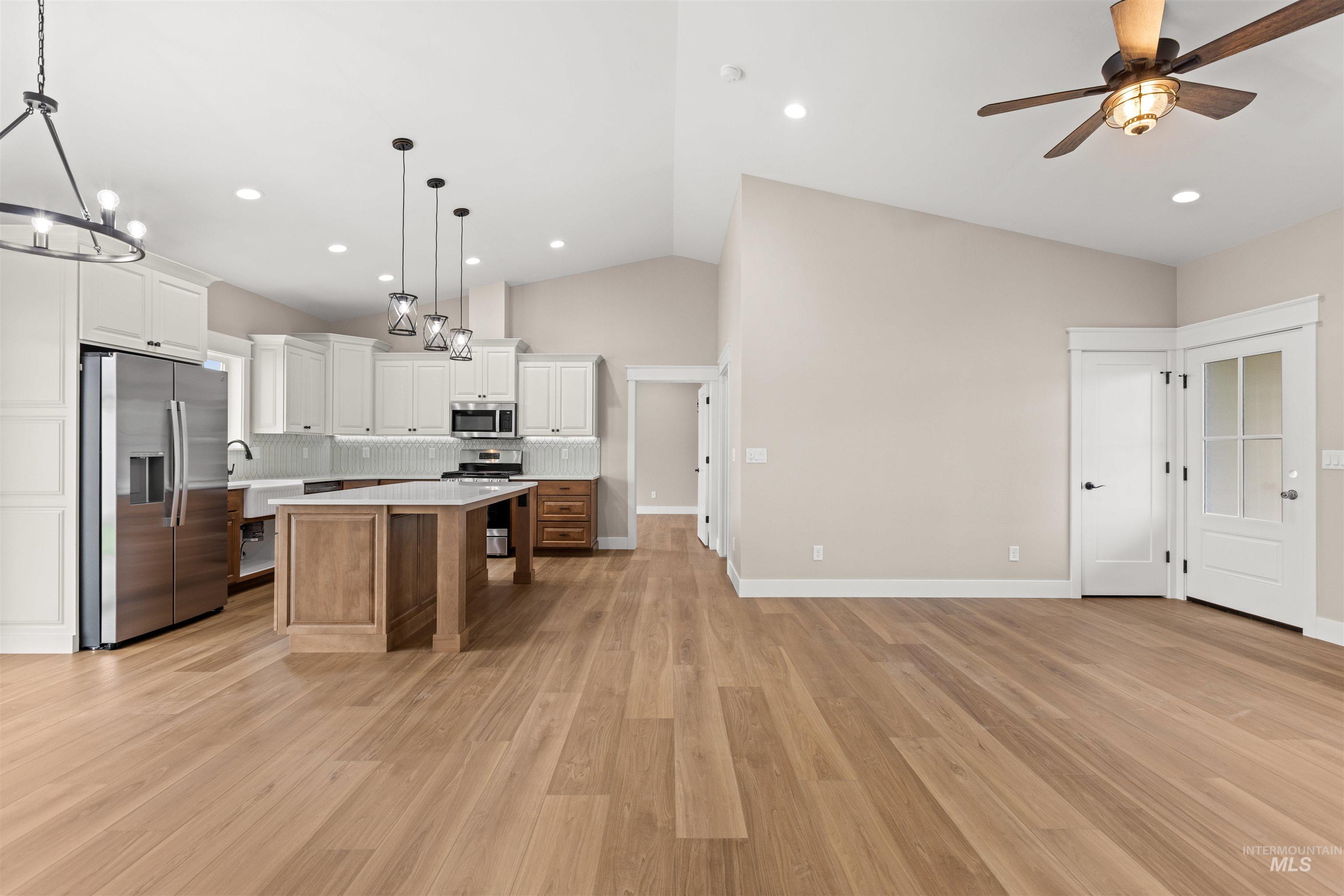 property viewer photo 22