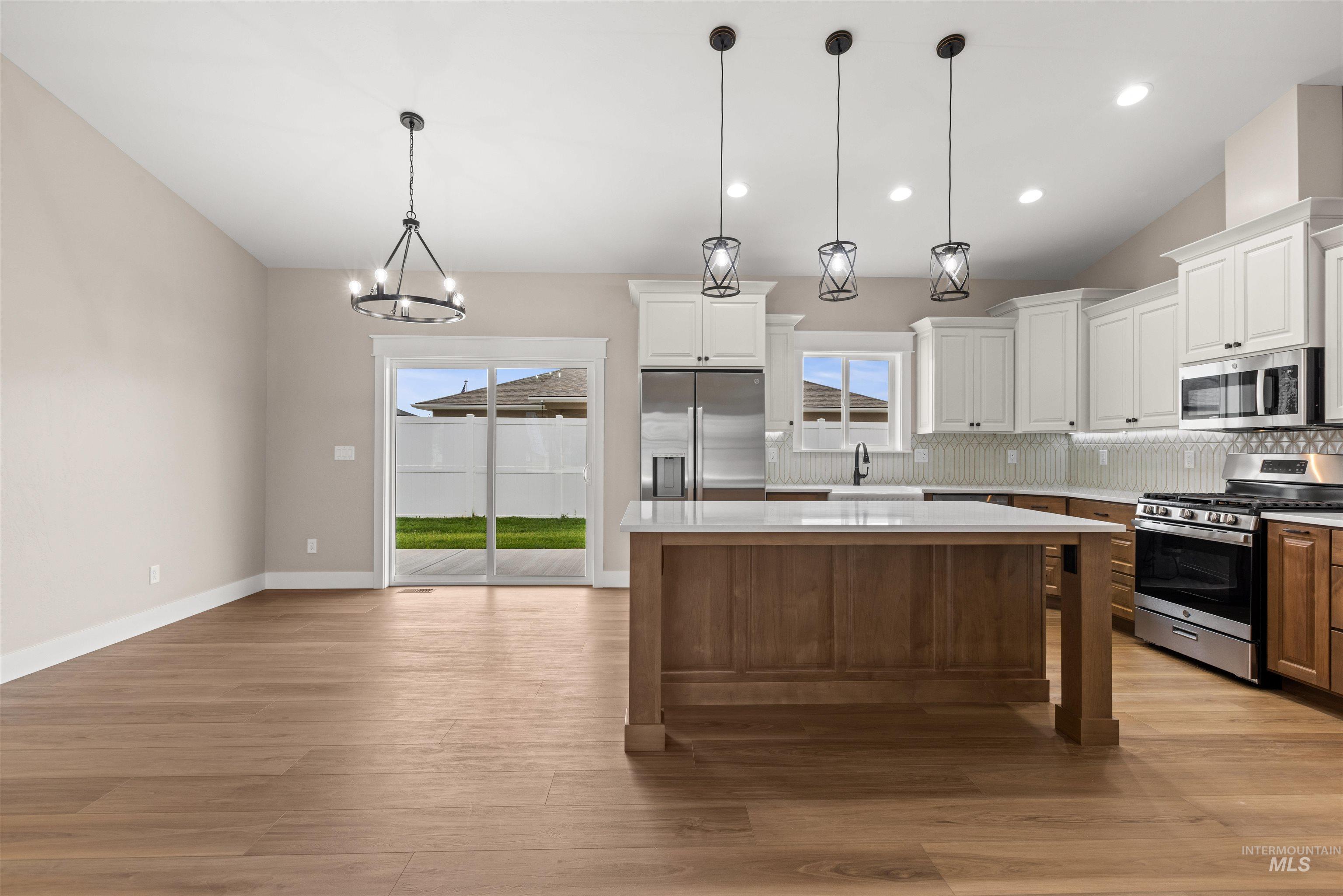 property viewer photo 24