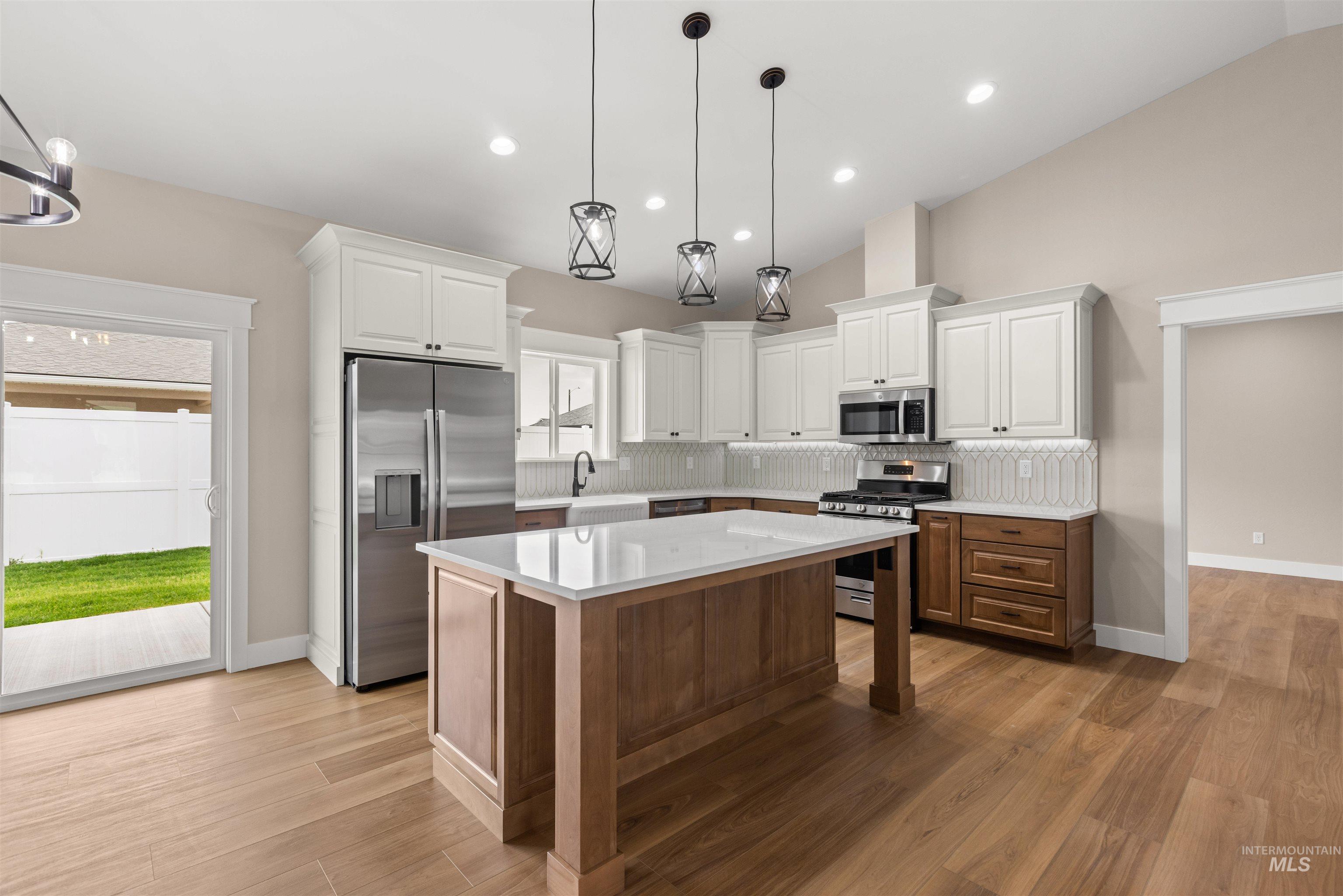 property viewer photo 26