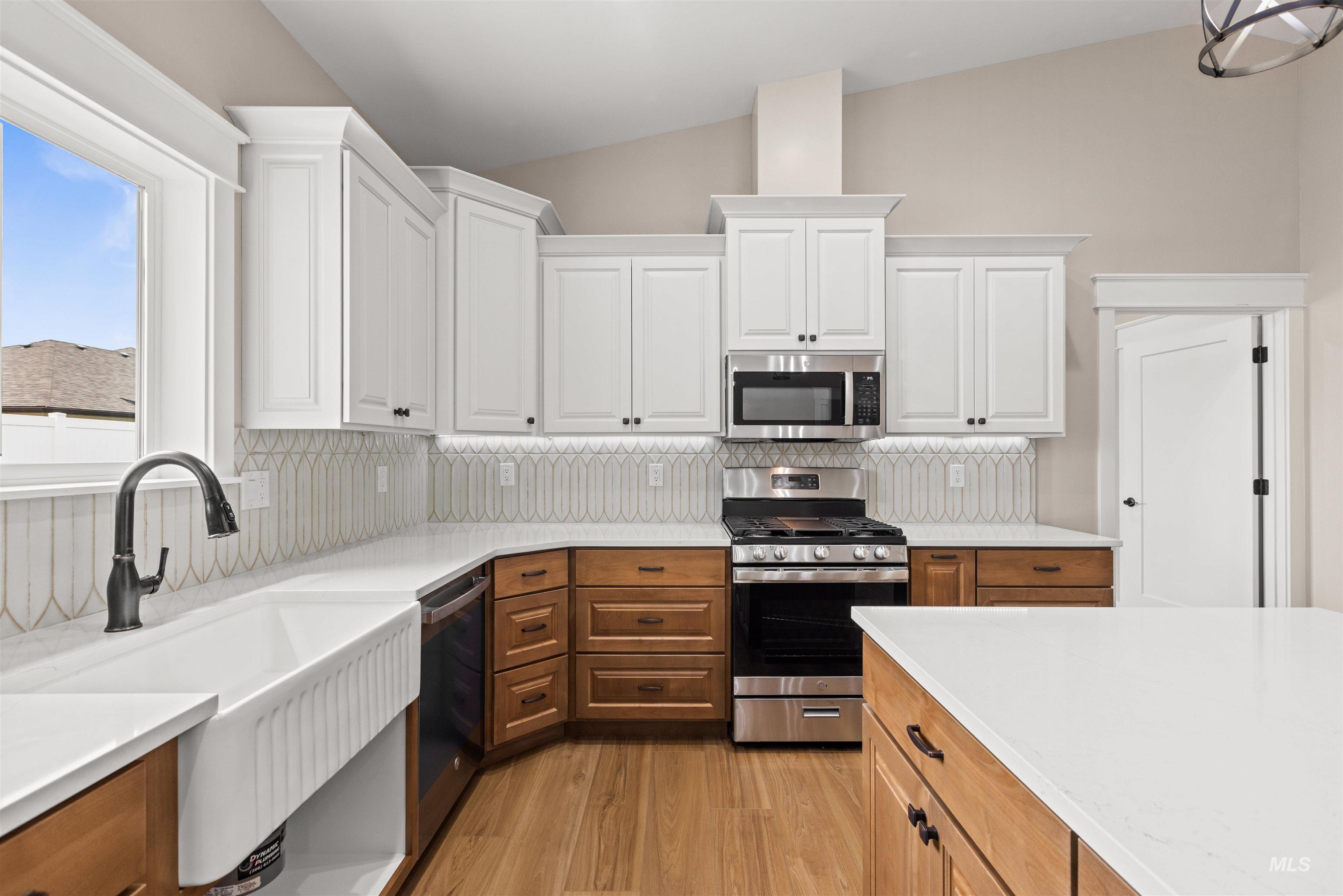 property viewer photo 27