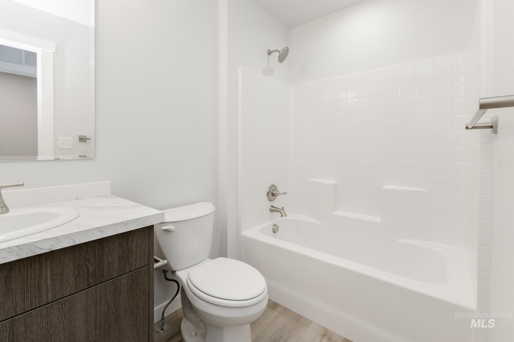 property viewer photo 15
