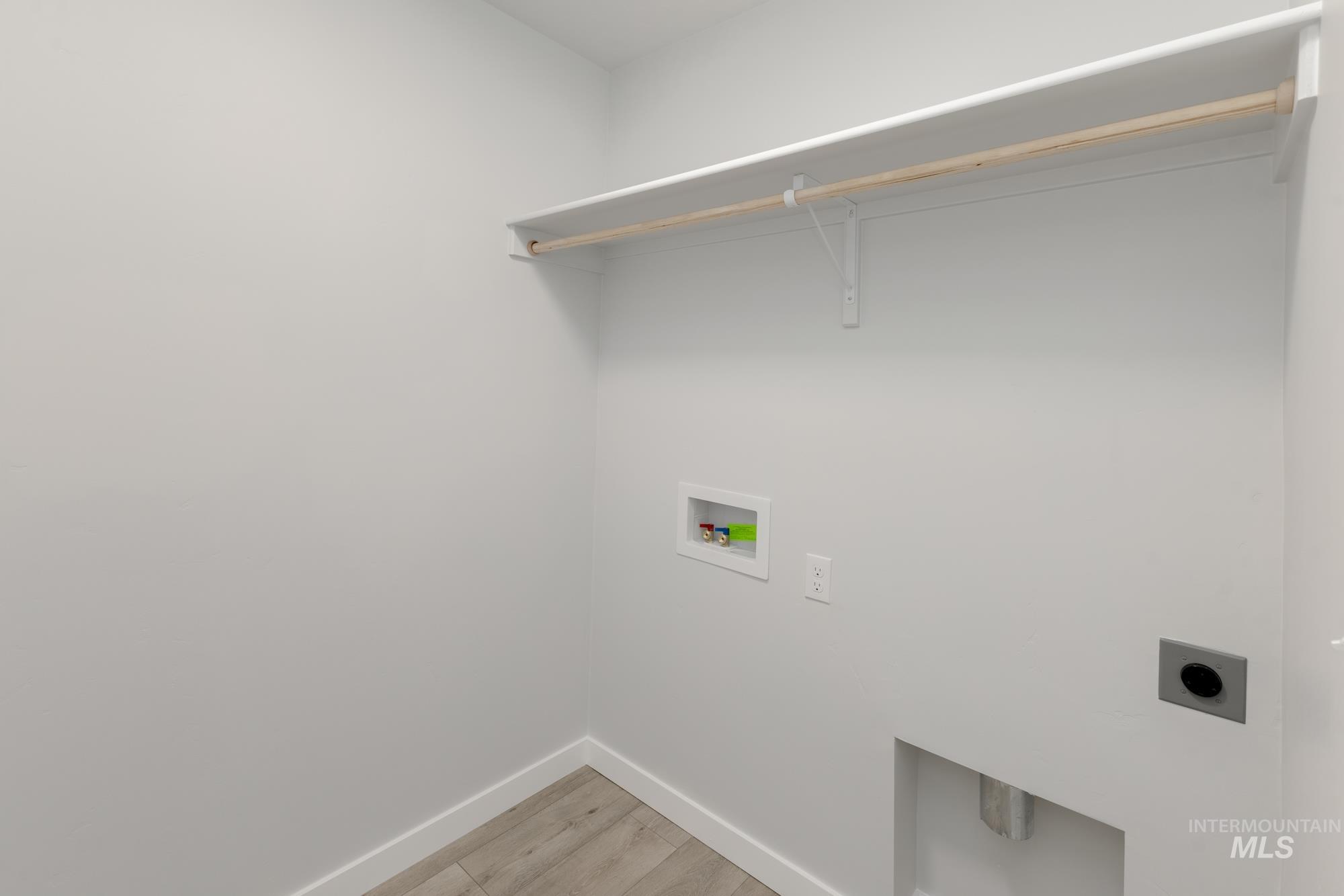 property viewer photo 16