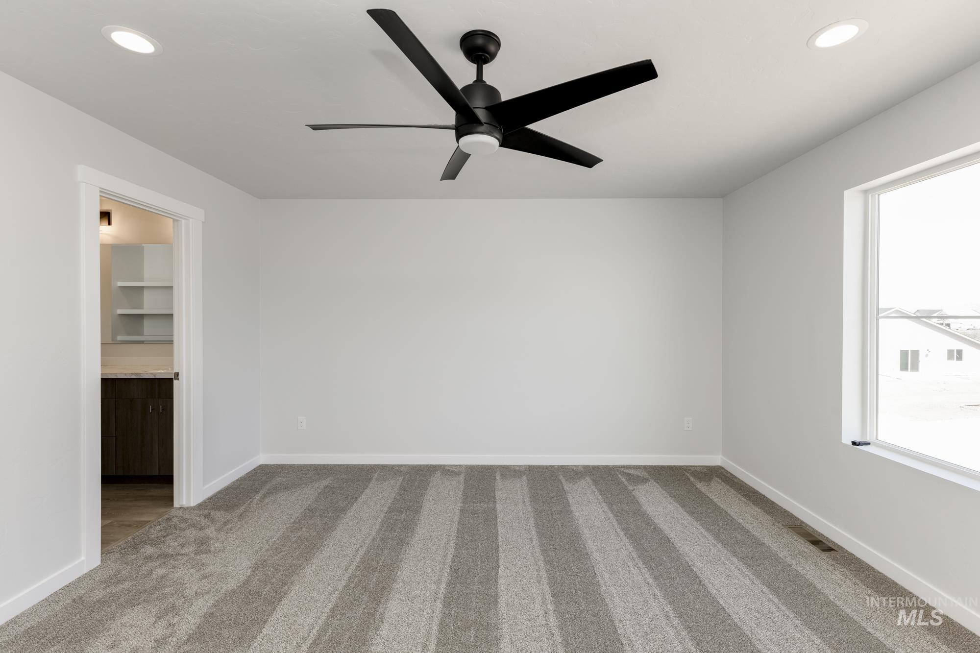 property viewer photo 18