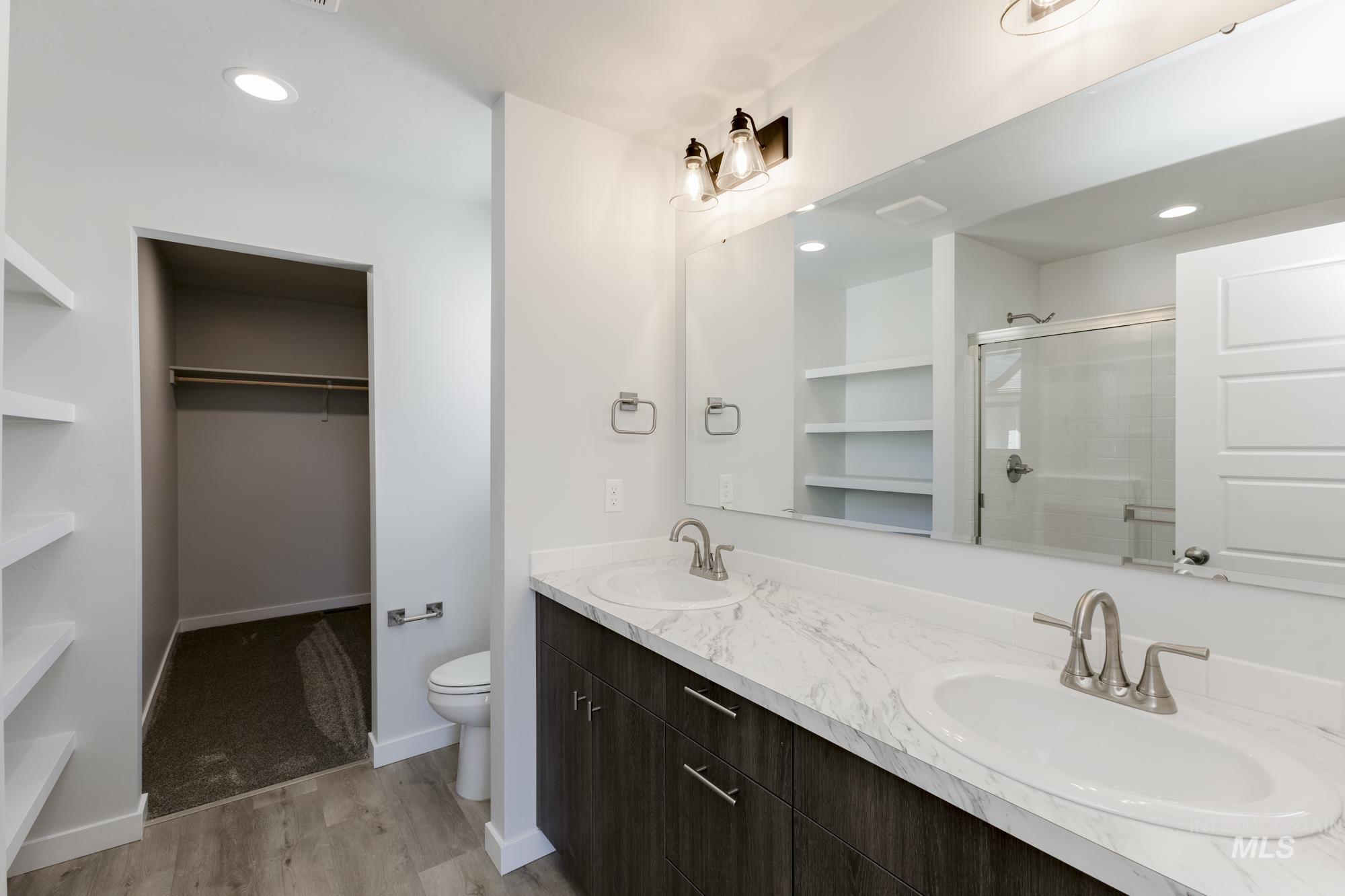 property viewer photo 20