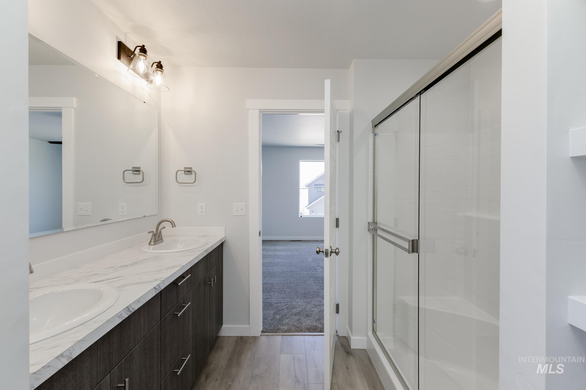 property viewer photo 21