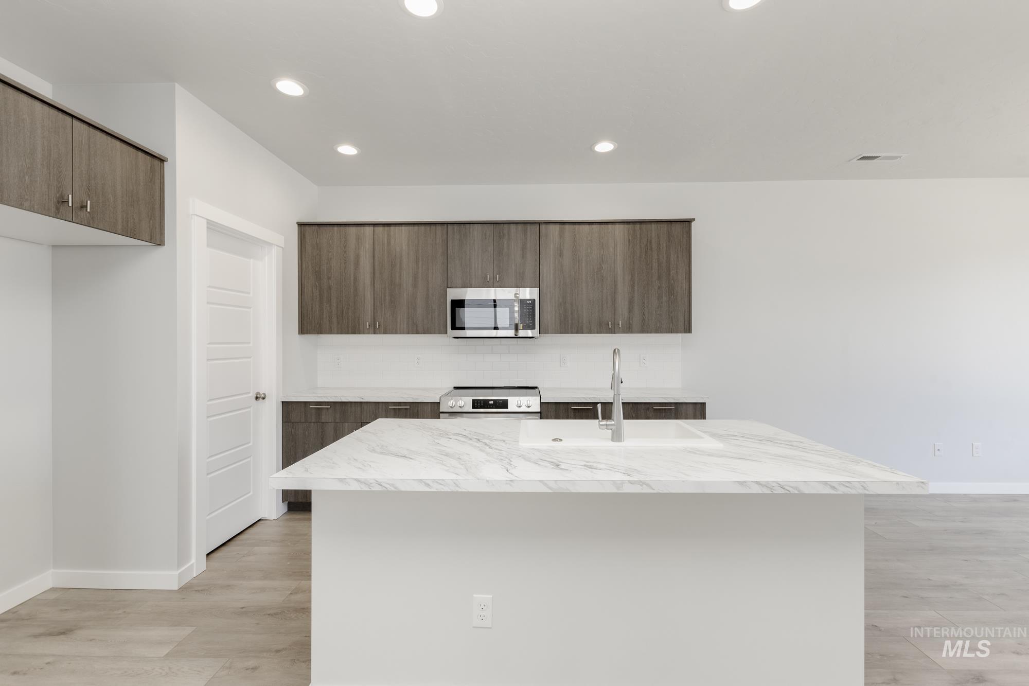 property viewer photo 4