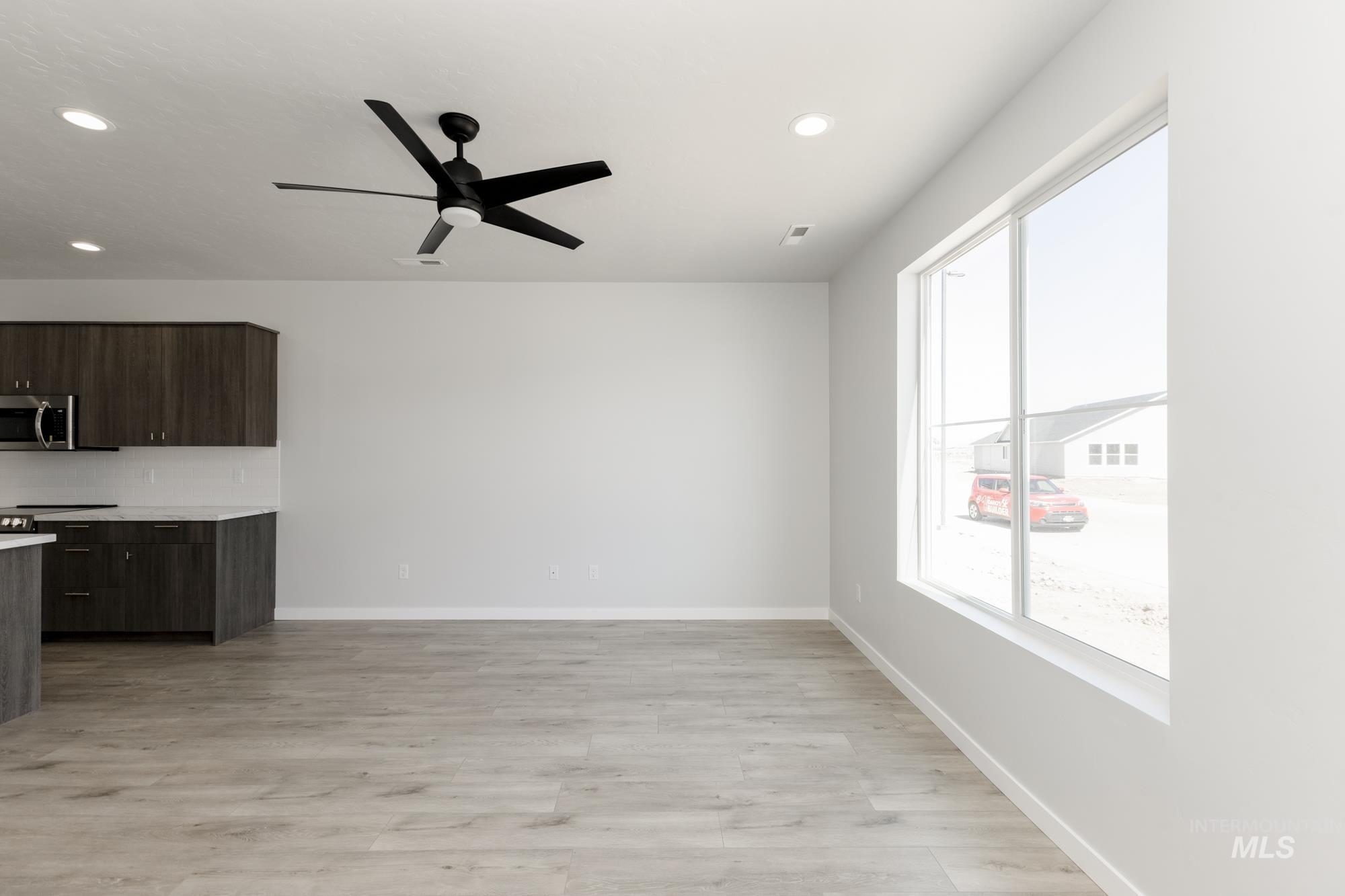 property viewer photo 6