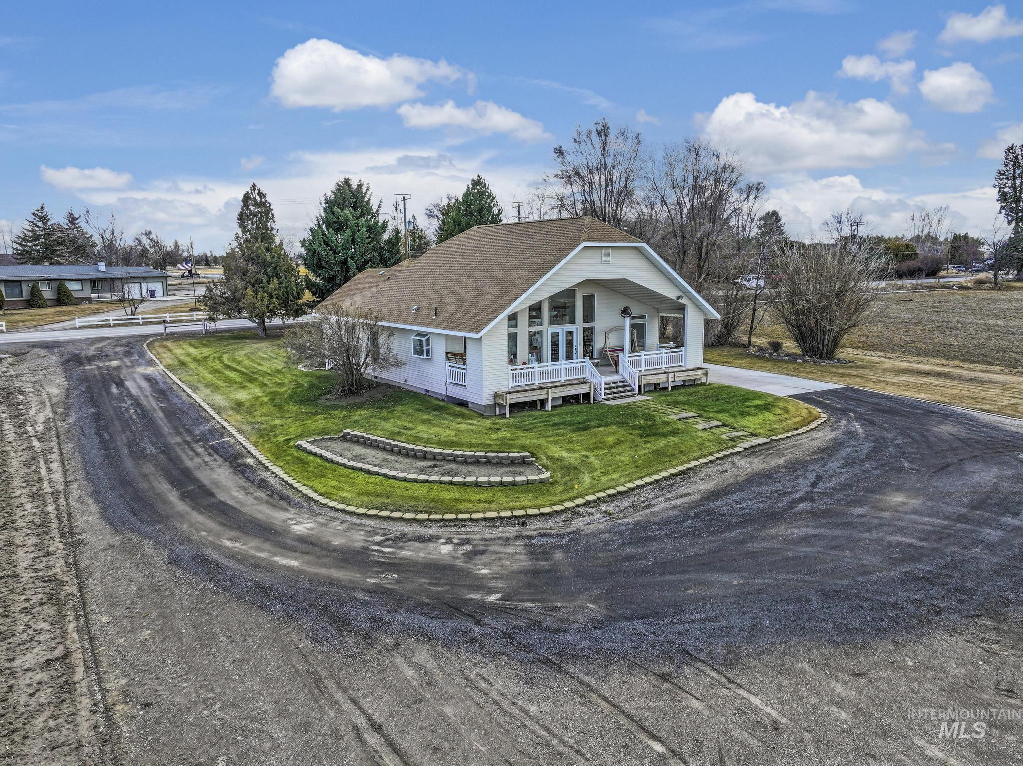 main property photo 28