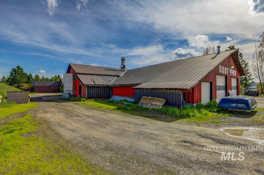 main property photo 14