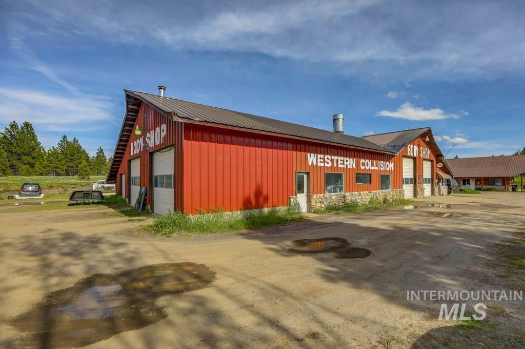 main property photo 20