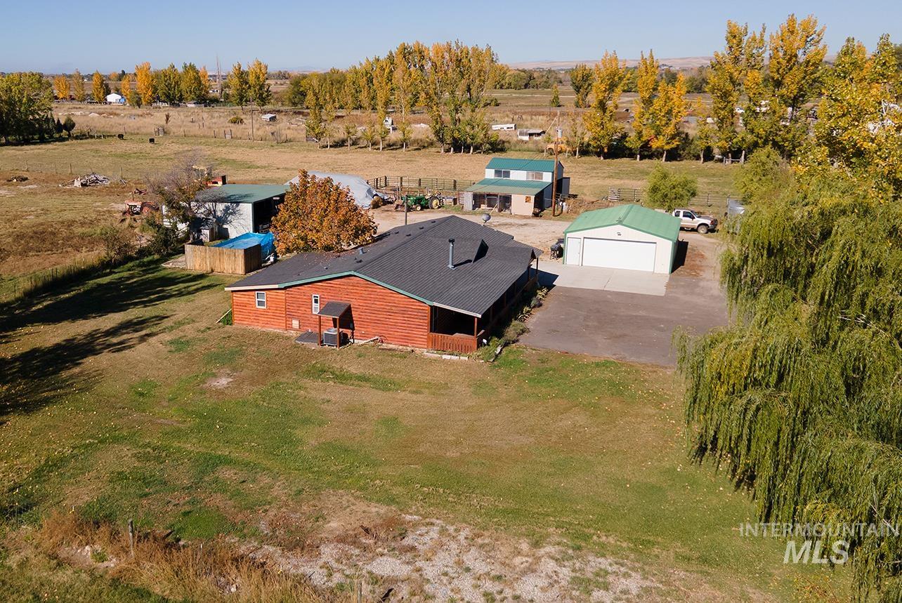 main property photo 23