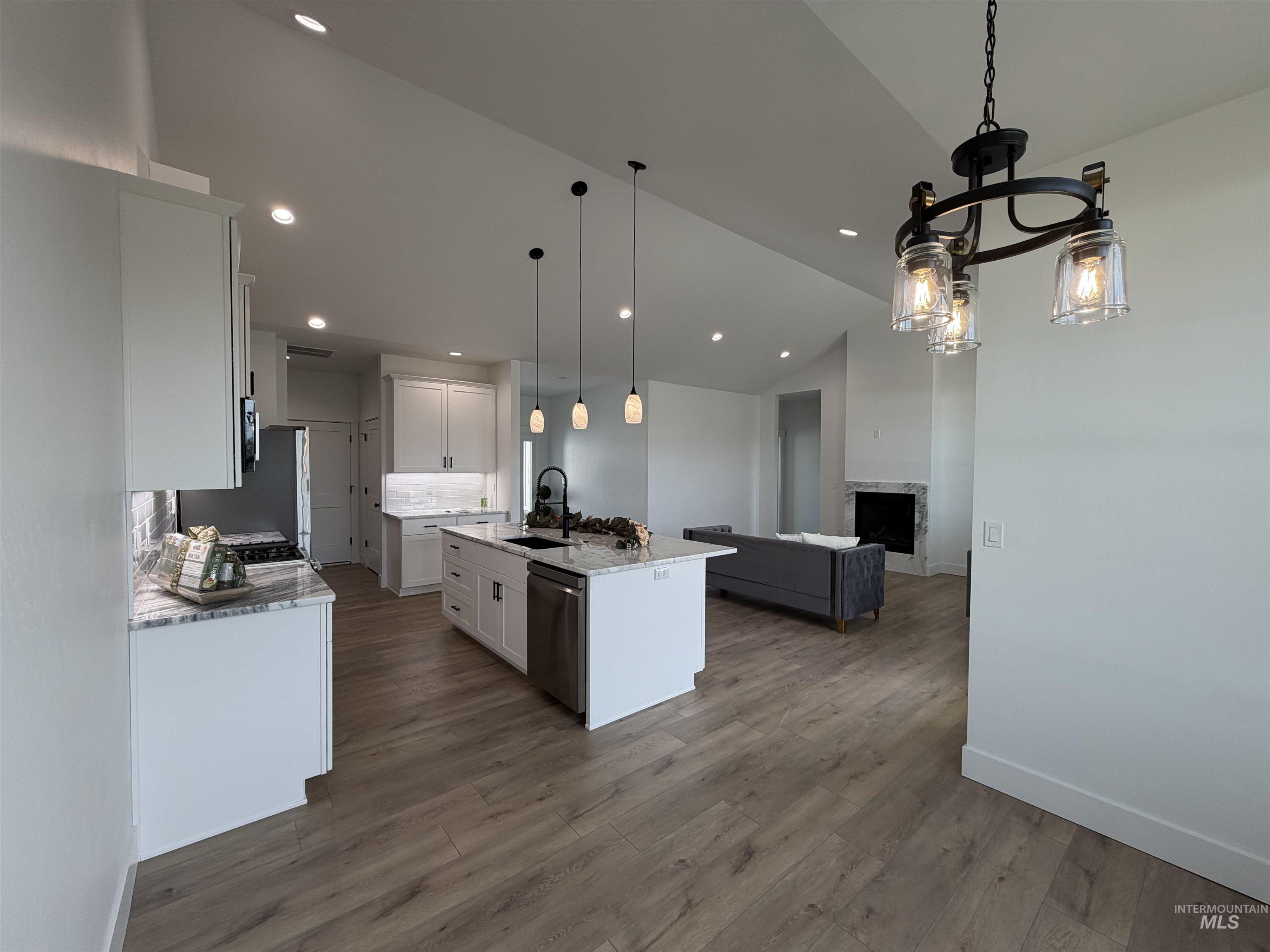 property viewer photo 21