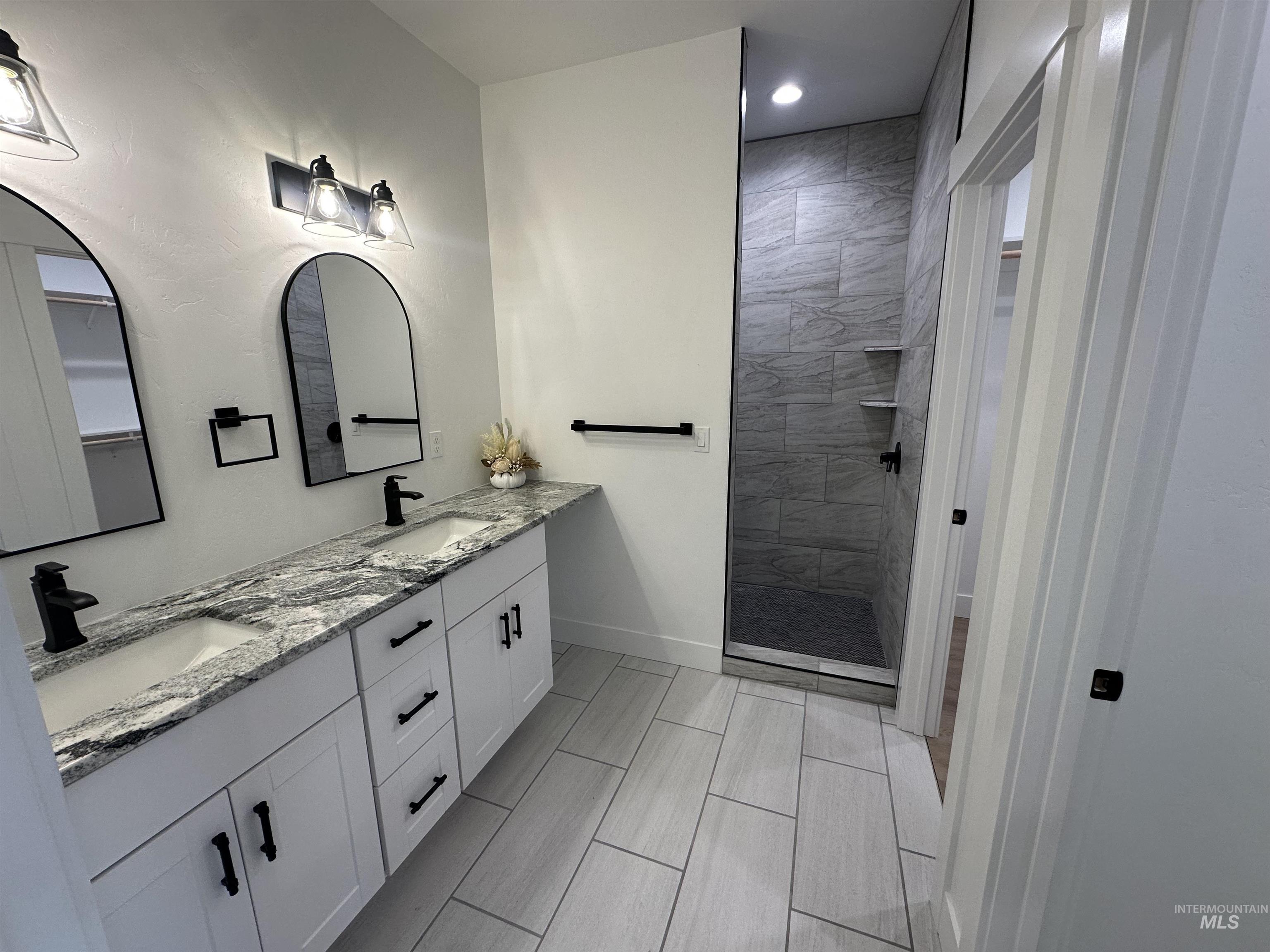 property viewer photo 28