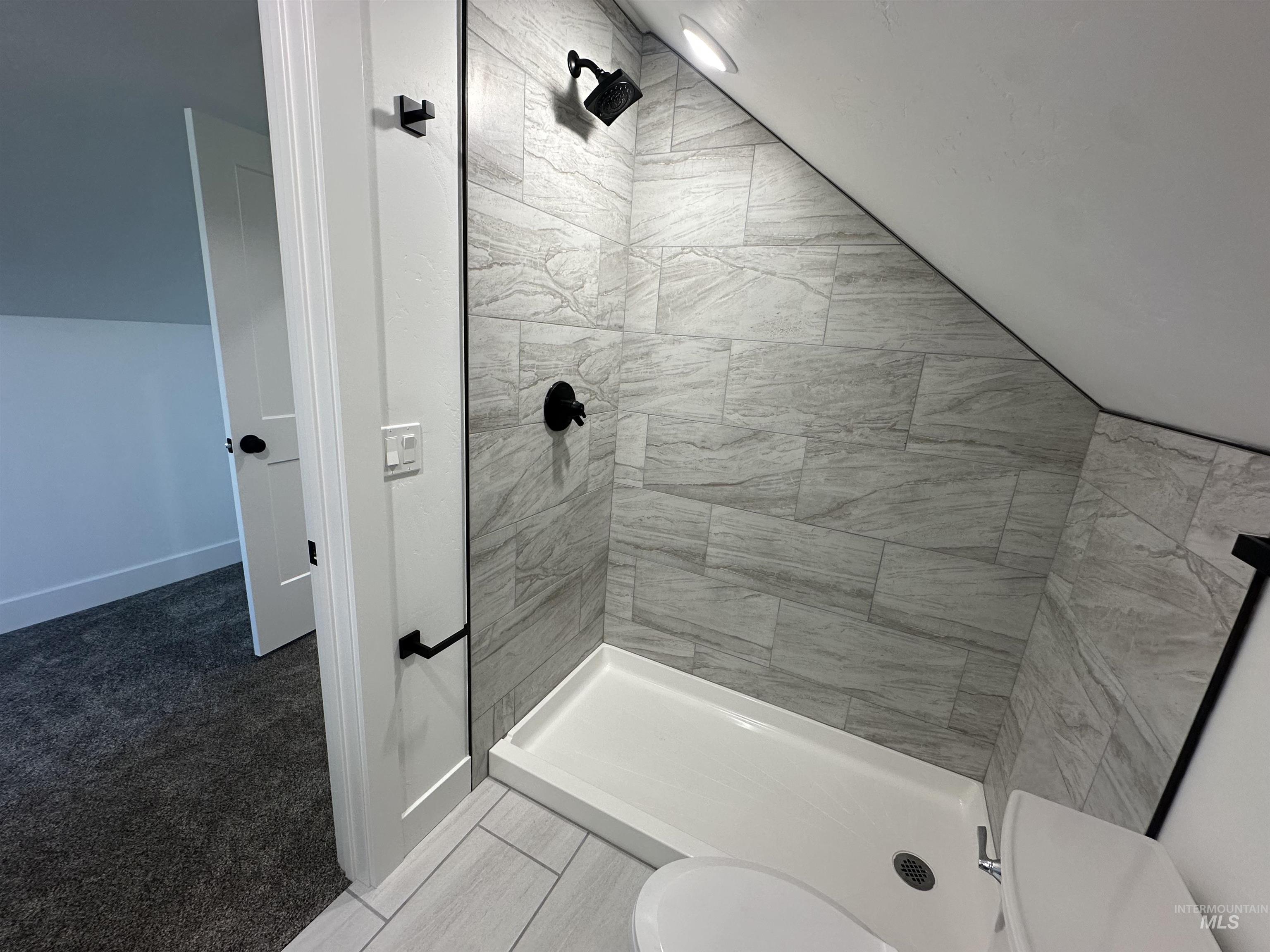 property viewer photo 36