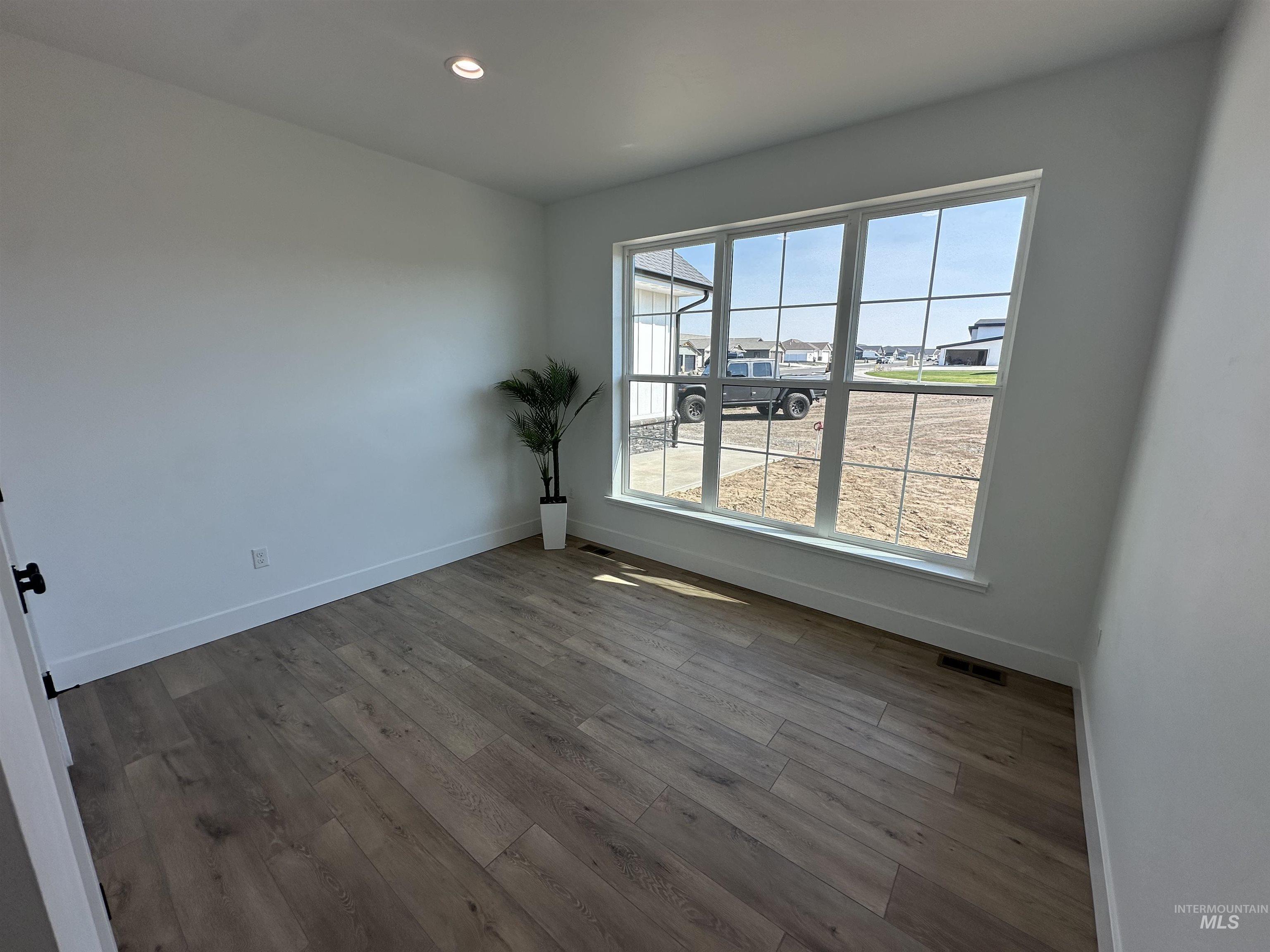 property viewer photo 42