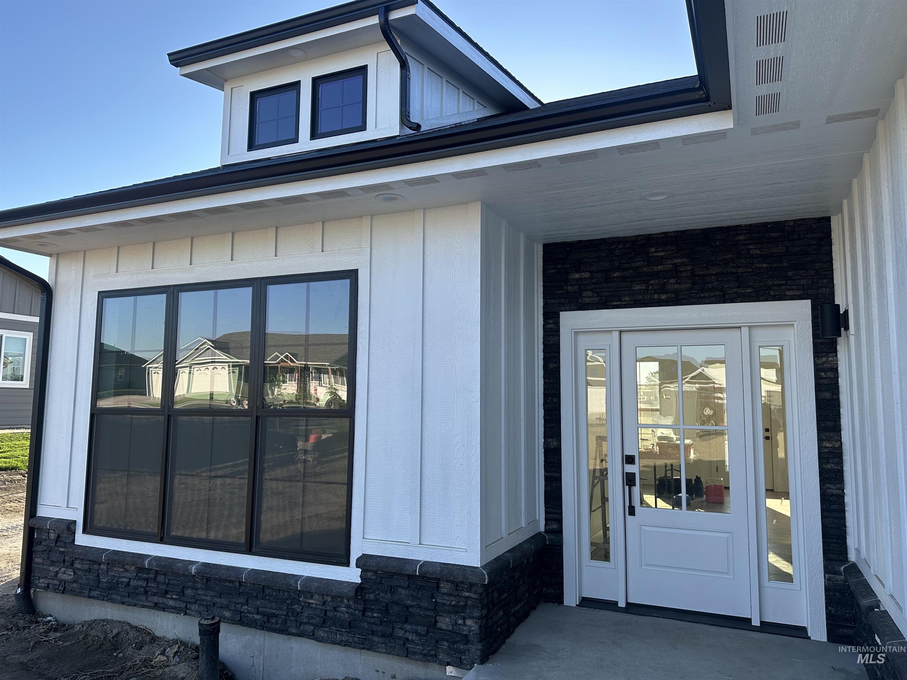 property viewer photo 6